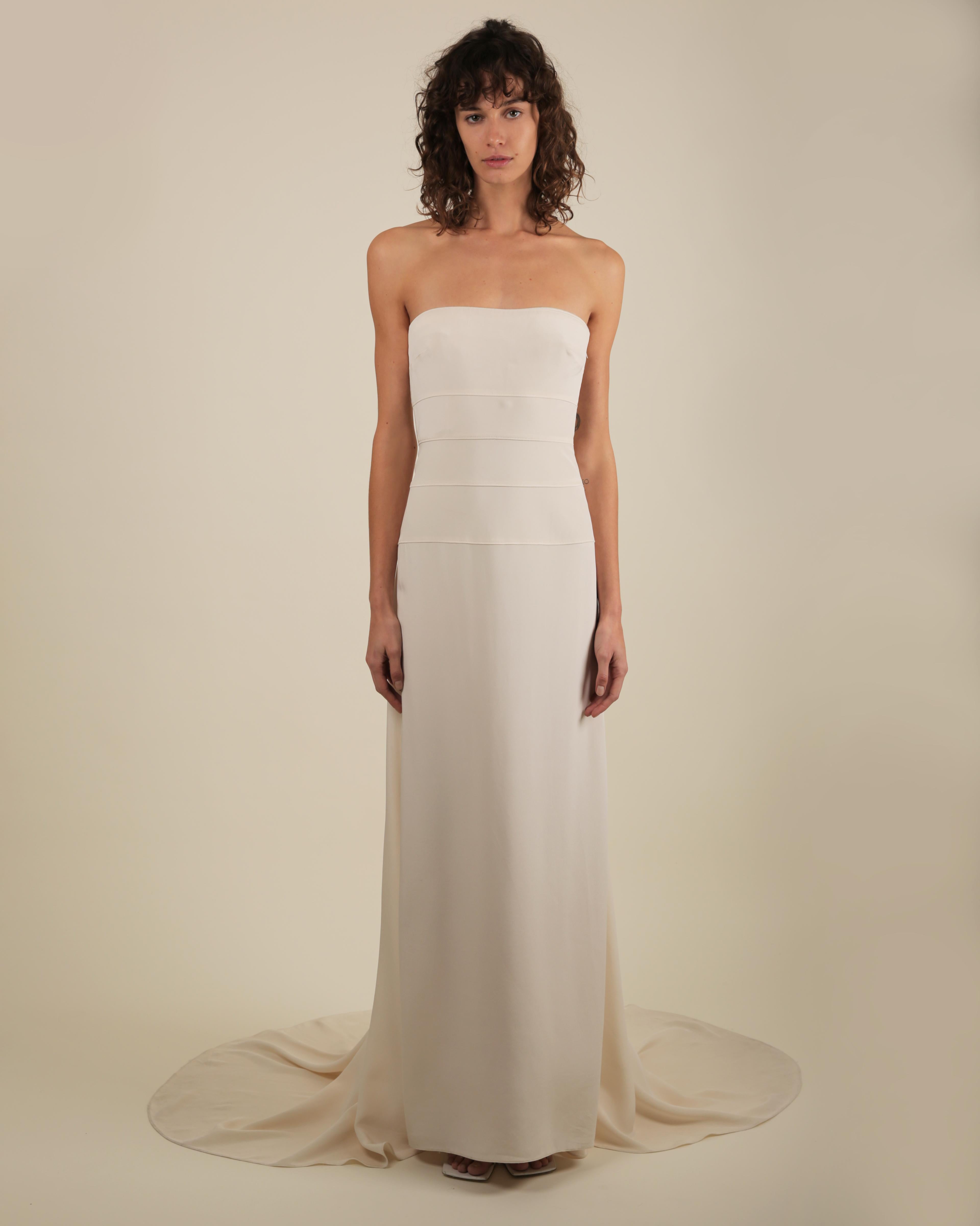Valentino boda marfil sin tirantes corpiño ajustado lazo espalda seda tren vestido S 8