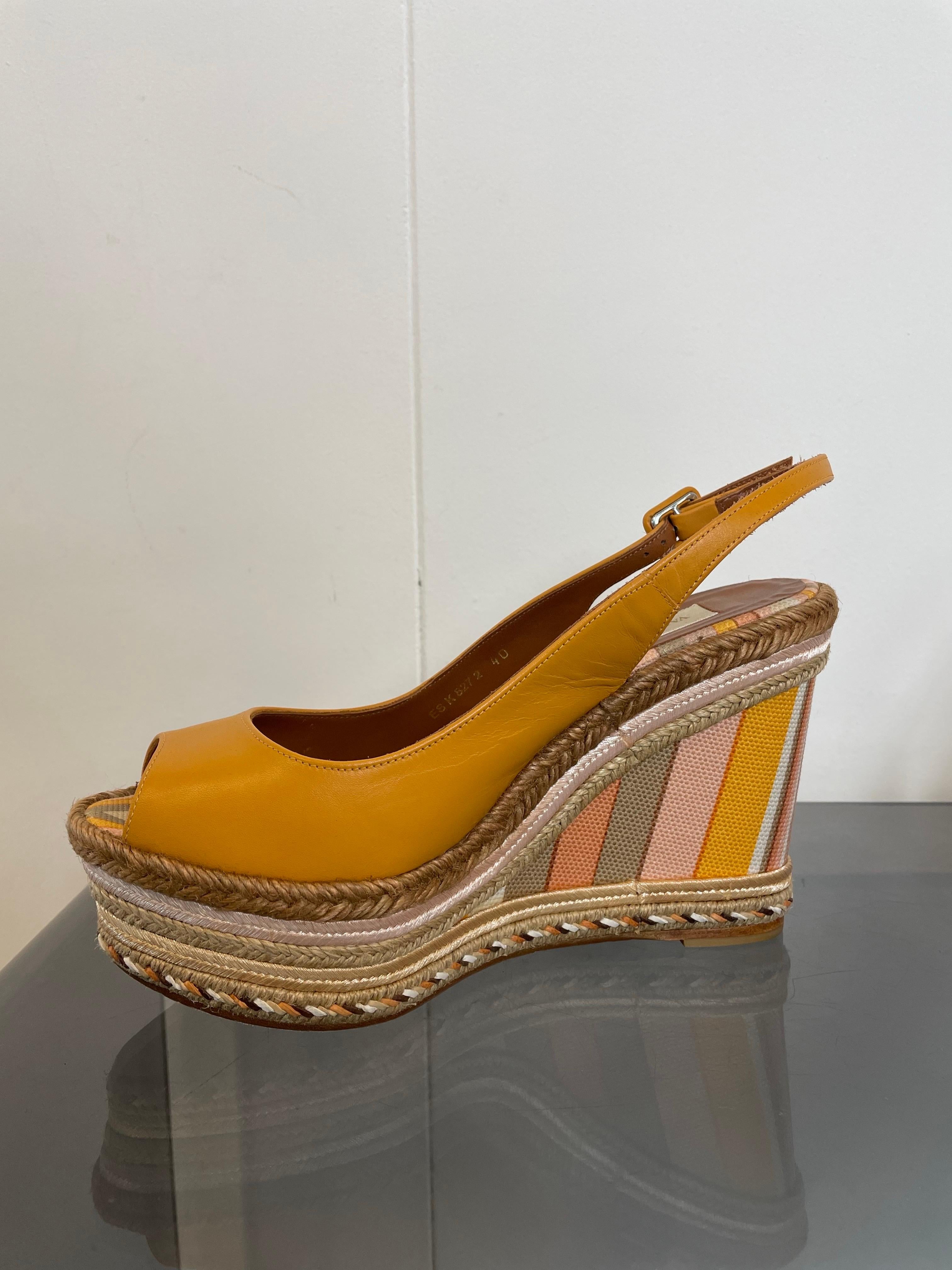 Valentino Keile Modell Espadrillas für Damen oder Herren im Angebot