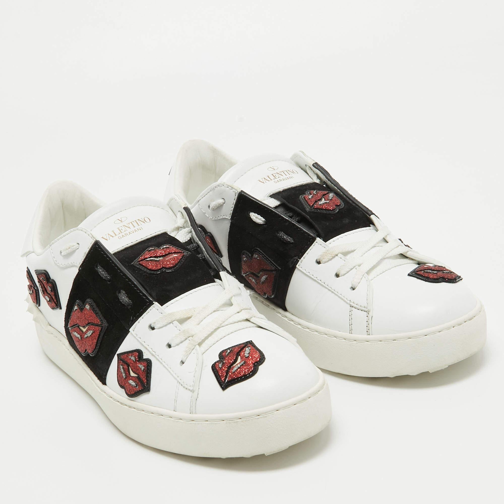 Valentino White/Black Leather and Suede Kiss Me Sneakers Size 39 For Sale 2