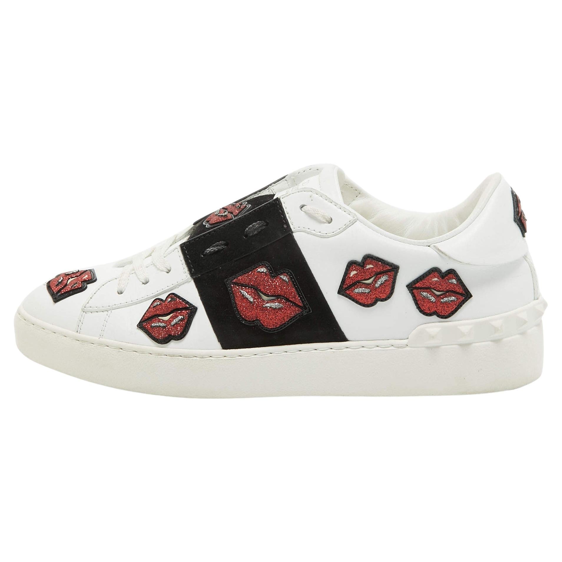 Valentino White/Black Leather and Suede Kiss Me Sneakers Size 39 For Sale