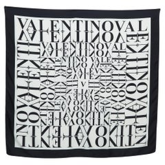 Valentino - Écharpe carrée imprimée signature blanche/noire