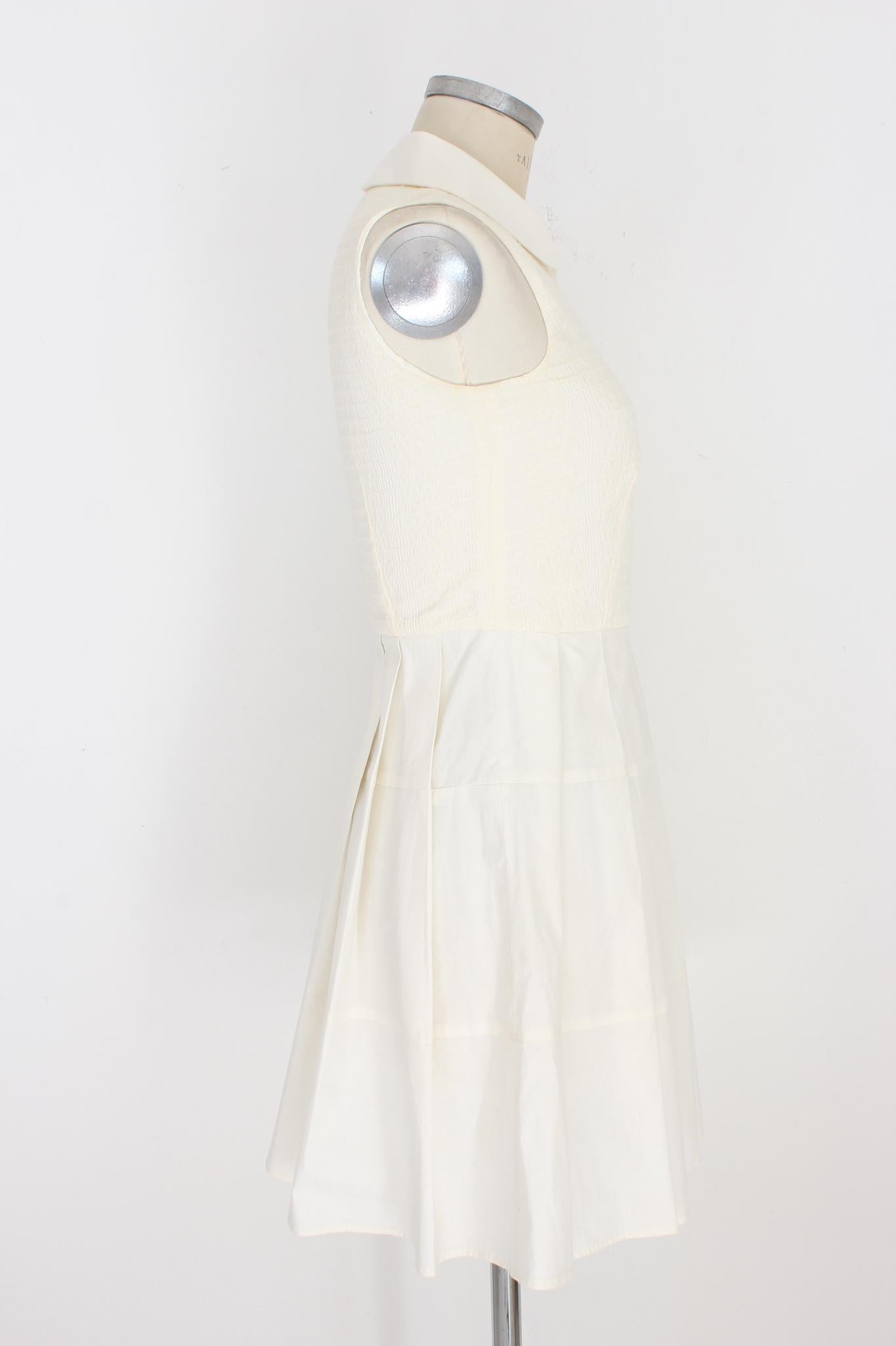 Valentino White Cotton Sheath Dress 2000s In Good Condition For Sale In Brindisi, Bt