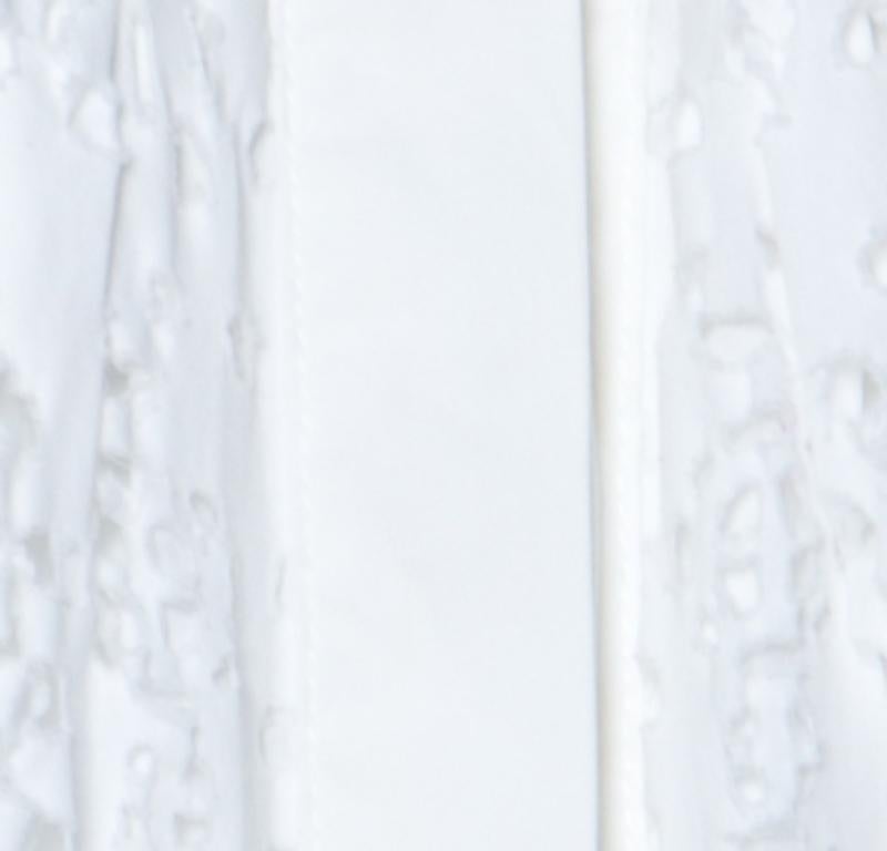 Valentino - Haut à manches bouffantes en coton blanc effet effilé S en vente 1