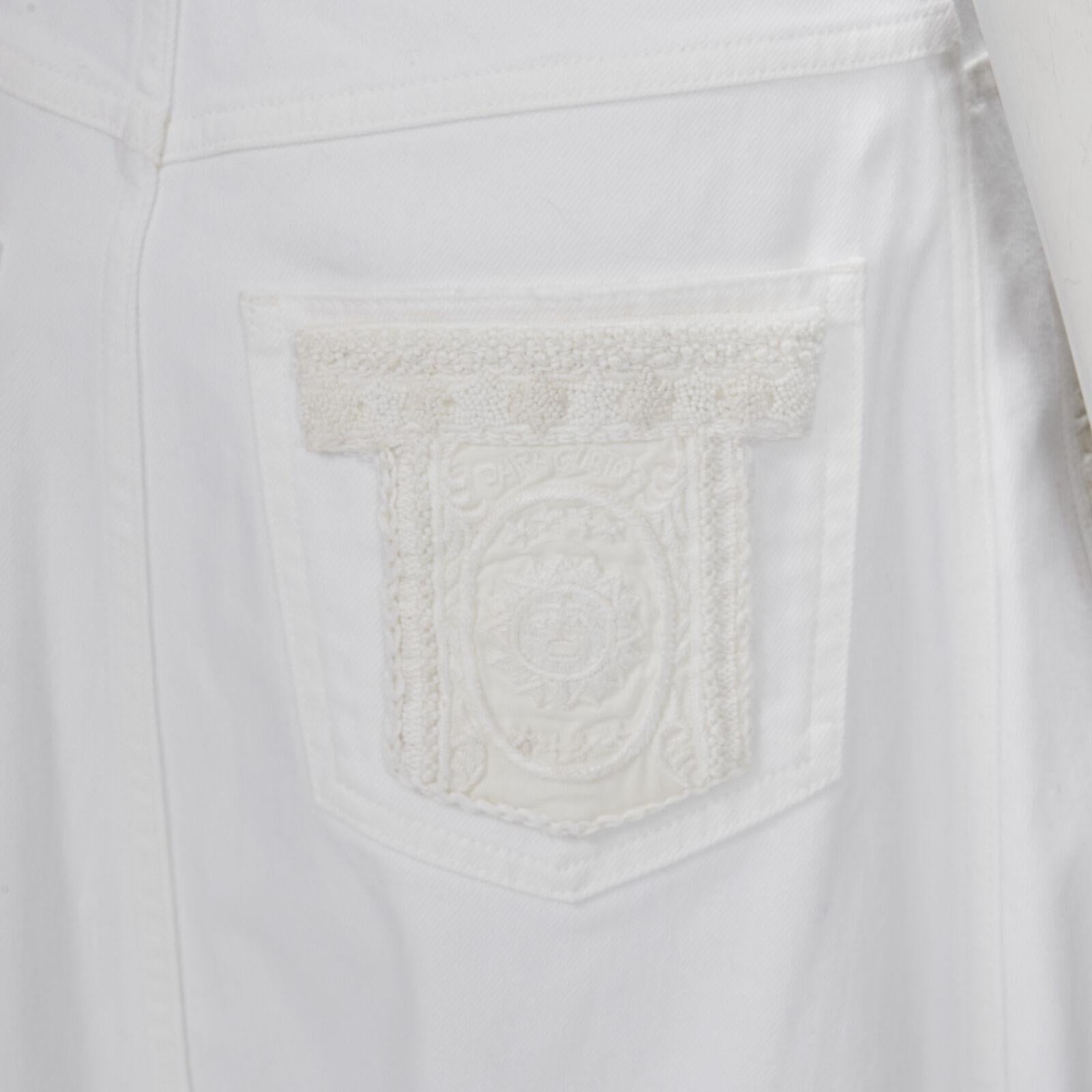 VALENTINO white denim butterfly bead embellished patch raw midi skirt IT38 XS
Reference: KNLM/A00207
Brand: Valentino
Designer: Pier Paolo Piccioli
Material: Cotton
Color: White
Pattern: Solid
Closure: Button
Lining: Unlined
Extra Details: 5-pocket