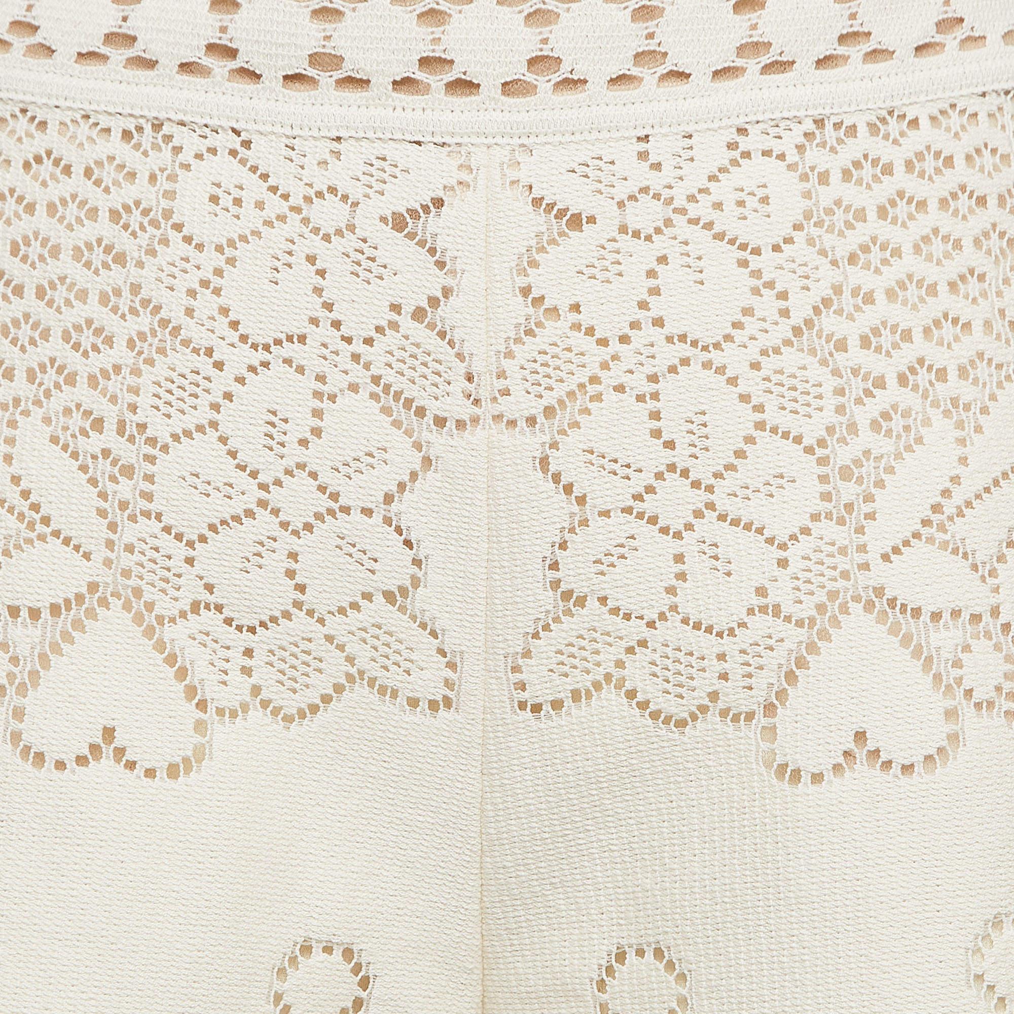 Valentino White Eyelet Knit Wide Leg Pants S In New Condition For Sale In Dubai, Al Qouz 2