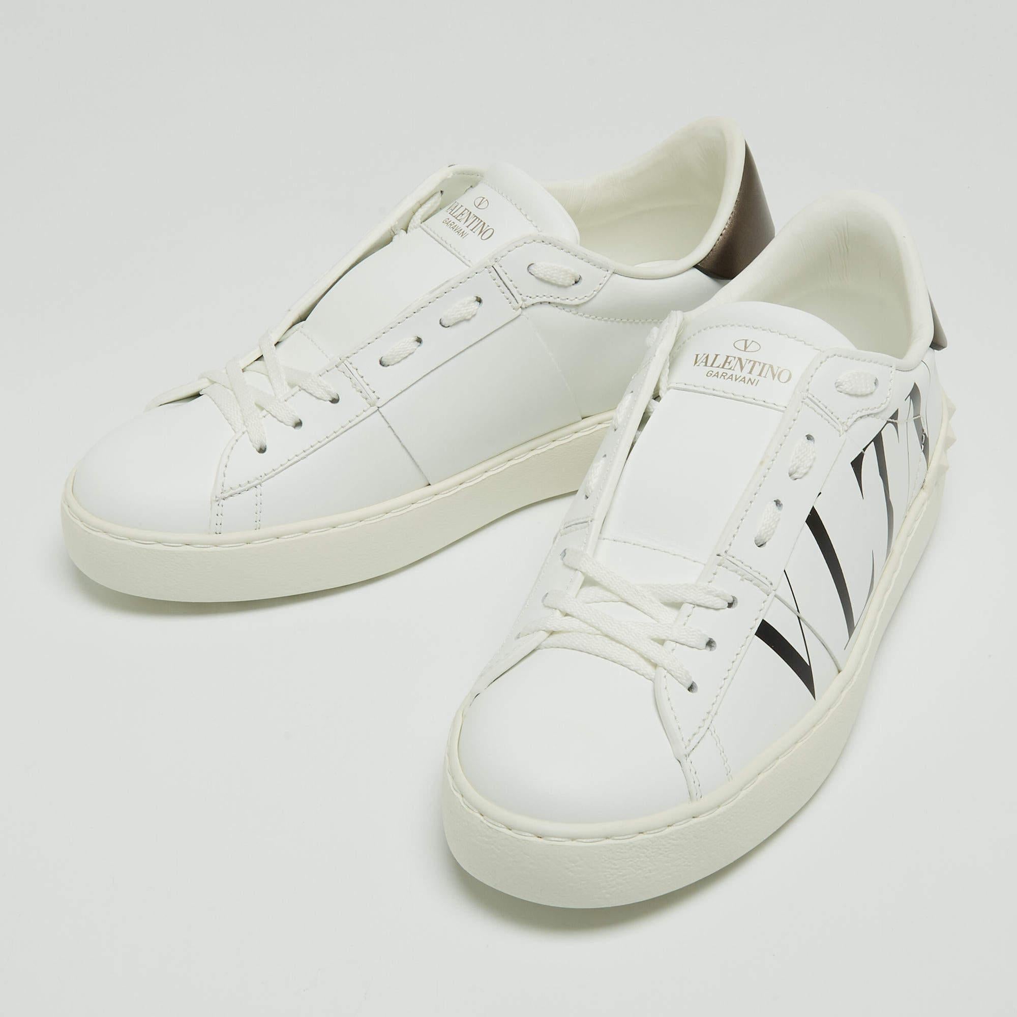 Valentino White/Grey Leather VLTN Rockstud Sneakers Size 37 In Excellent Condition In Dubai, Al Qouz 2