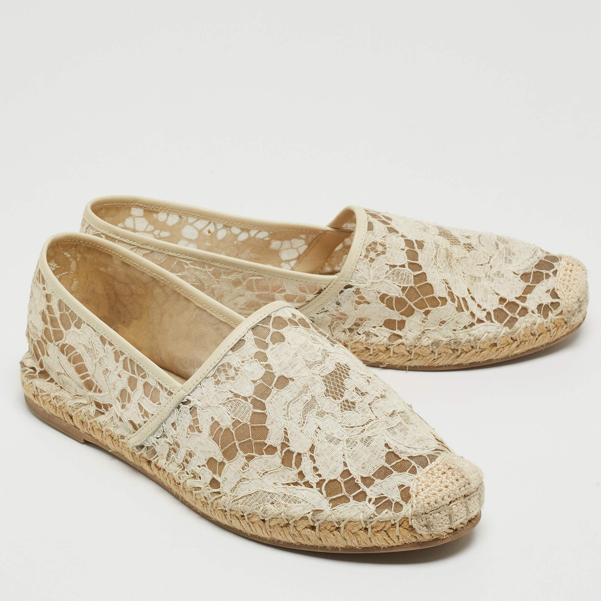 Valentino White Lace Espadrille Flats Size 38 For Sale 1