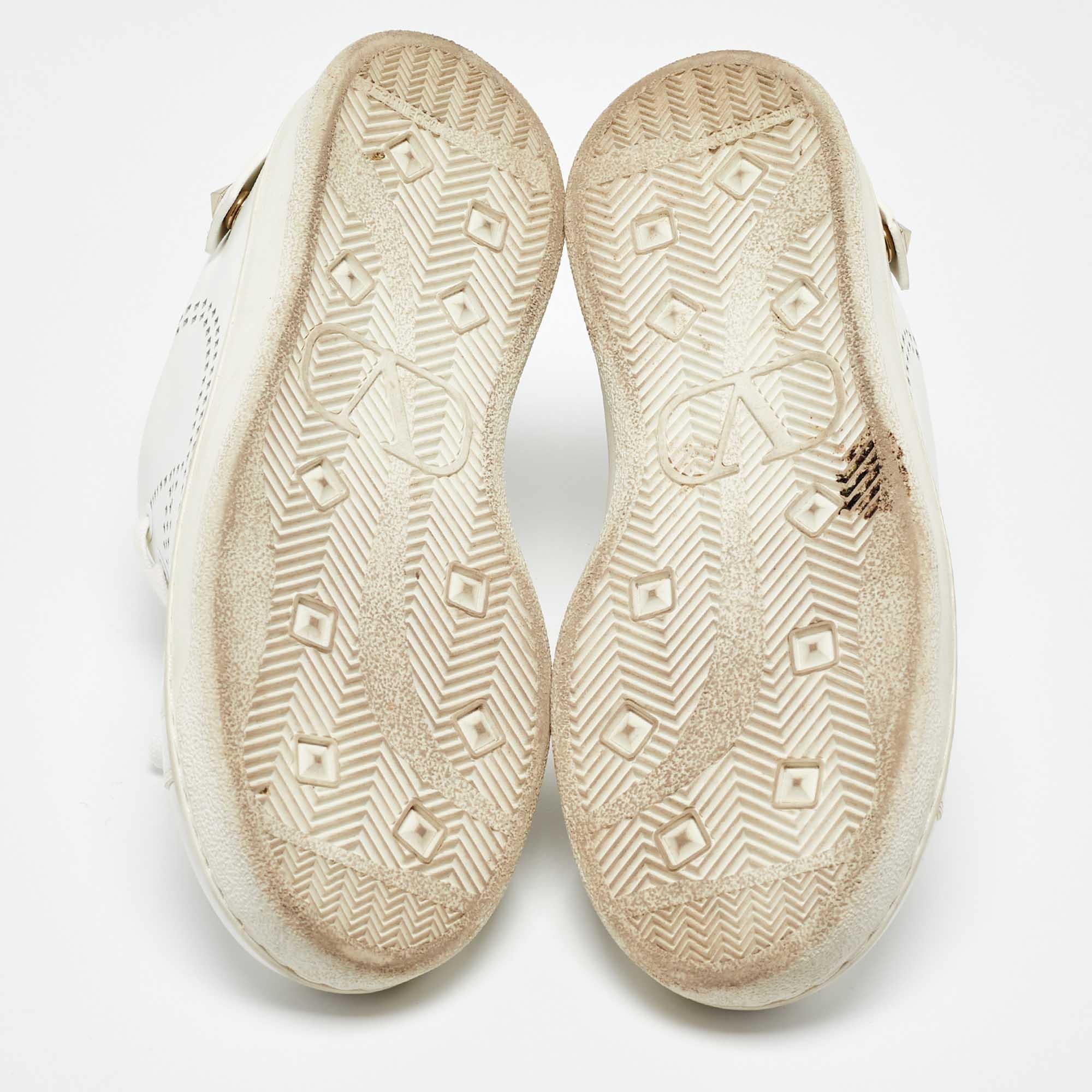 Valentino Sneakers a rete in pelle e piume bianche misura 35.5 in vendita 2
