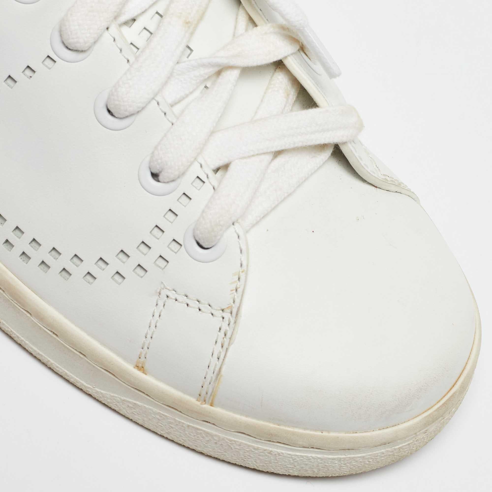 Valentino Sneakers a rete in pelle e piume bianche misura 35.5 in vendita 3