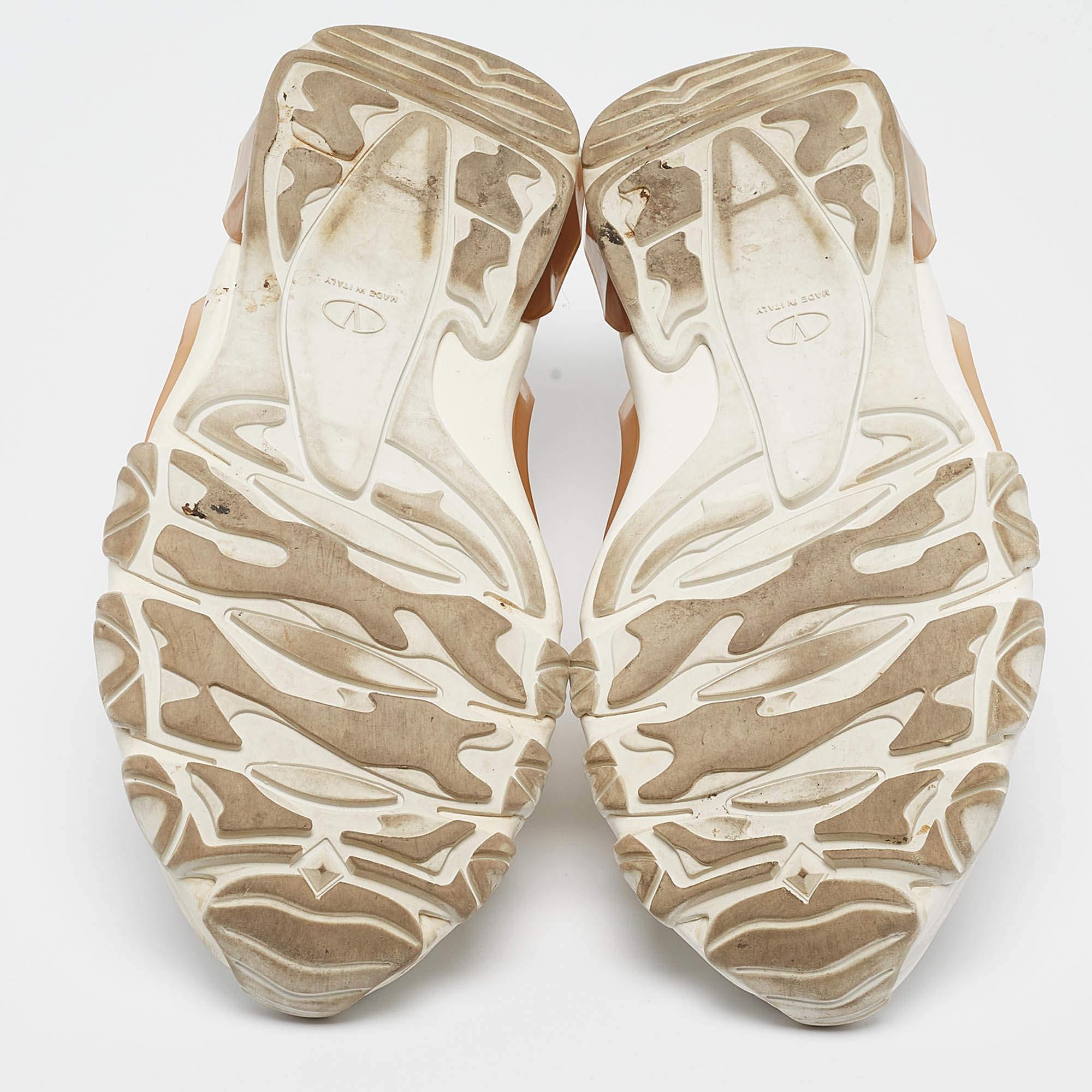 Valentino, scarpe da ginnastica in pelle e rete di colore bianco, misura 37,5 1