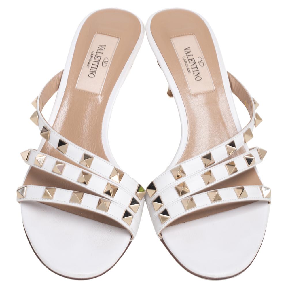 When considering Valentino, three words come to mind: luxurious, bold, and iconic. These gorgeous shoes are crafted from prime quality materials, and the sleek silhouette is adorned with carefully placed Rockstuds. They can be styled with various