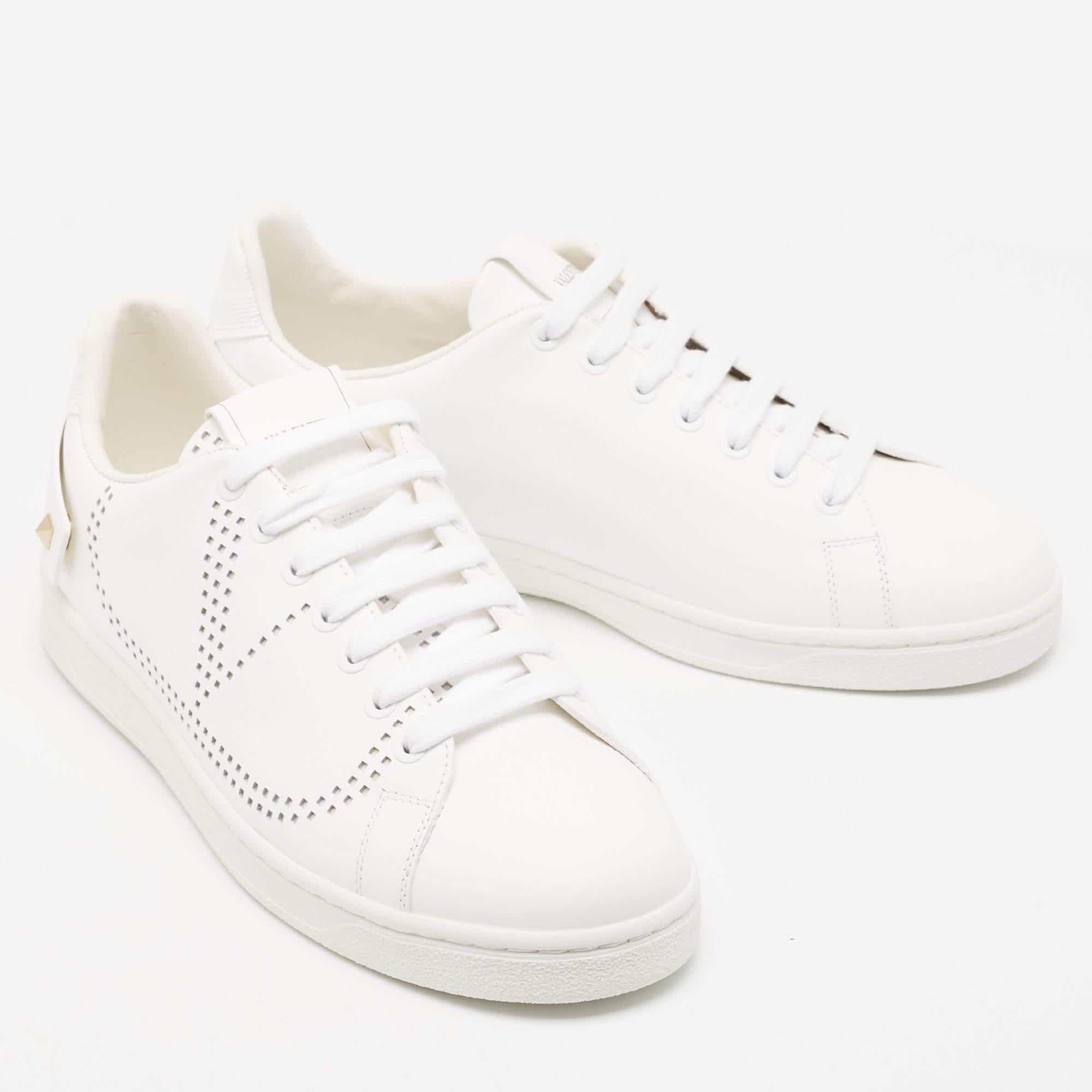 Women's Valentino White Leather Backnet Rockstud Low Top Sneakers Size 39.5