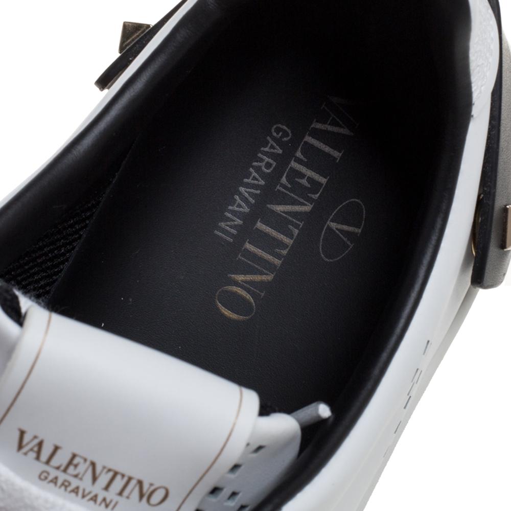 Valentino White leather Backnet Sneakers Size 35 1