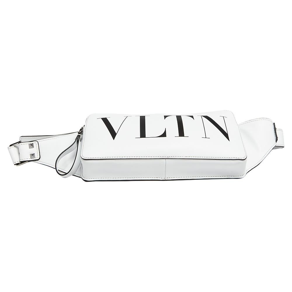 Valentino White Leather VLTN Belt Bag In New Condition In Dubai, Al Qouz 2