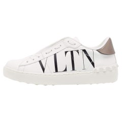 Baskets basses Valentino en cuir blanc avec logo VLTN, taille 38