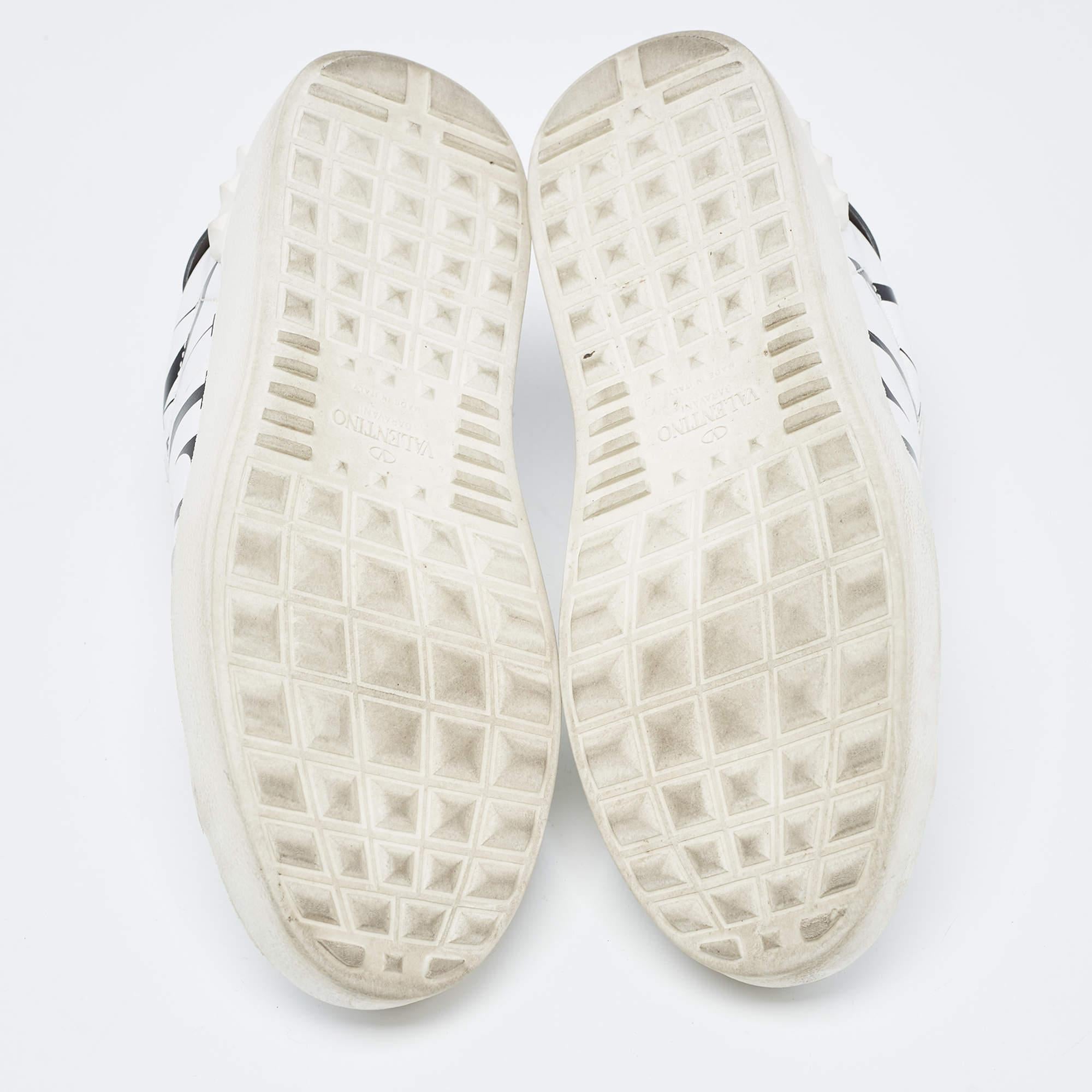 Valentino White Leather VLTN Open Sneakers Size 37 In Good Condition In Dubai, Al Qouz 2