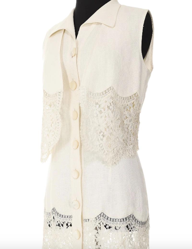 Valentino White Linen Dress With Lace Hem & Matching Vest In Excellent Condition For Sale In New York, NY