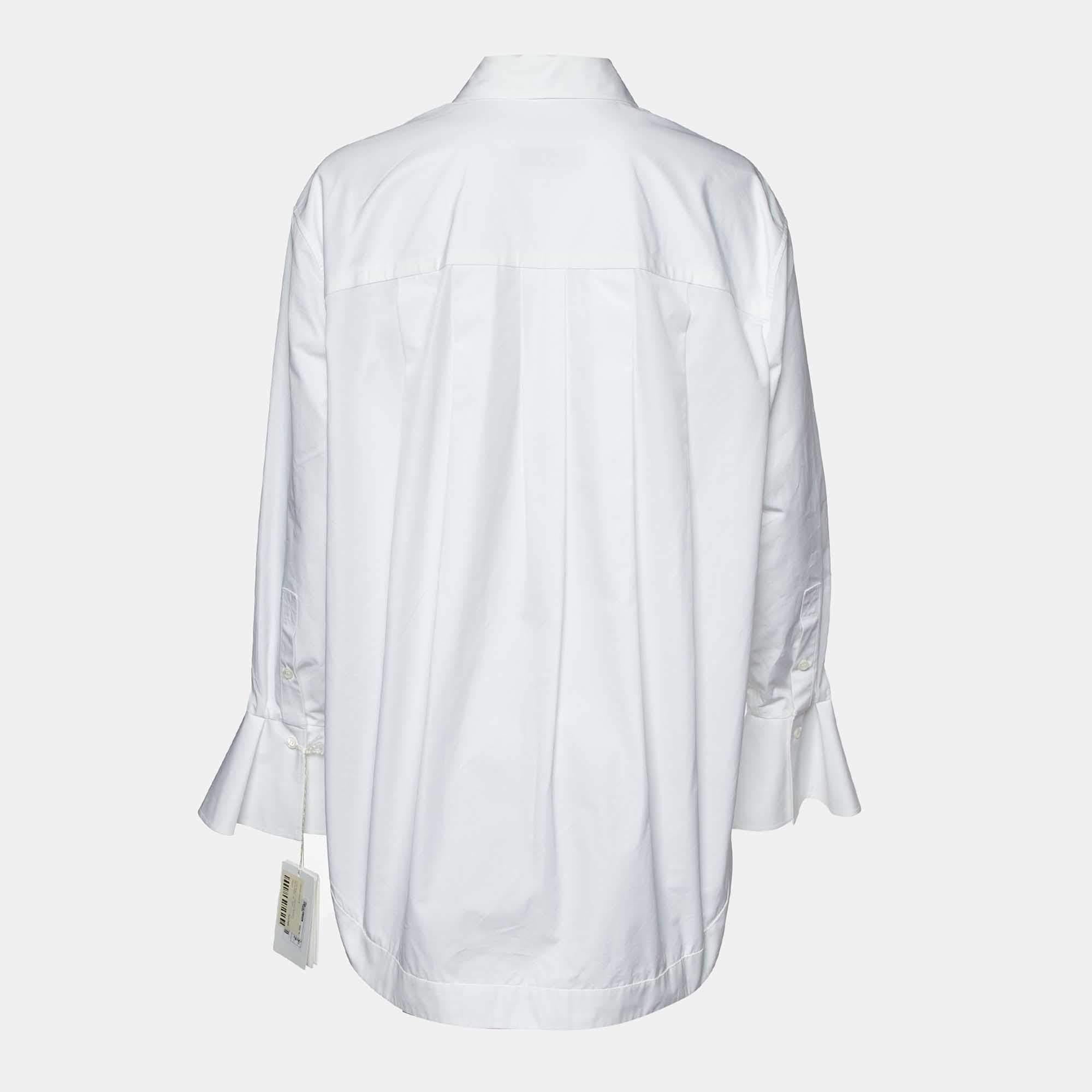 Shirts are an indispensable part of a wardrobe so this brand brings you a creation that is both versatile and stylish. It has been tailored from quality material in a versatile shade. The shirt is detailed with signature elements and a comfortable
