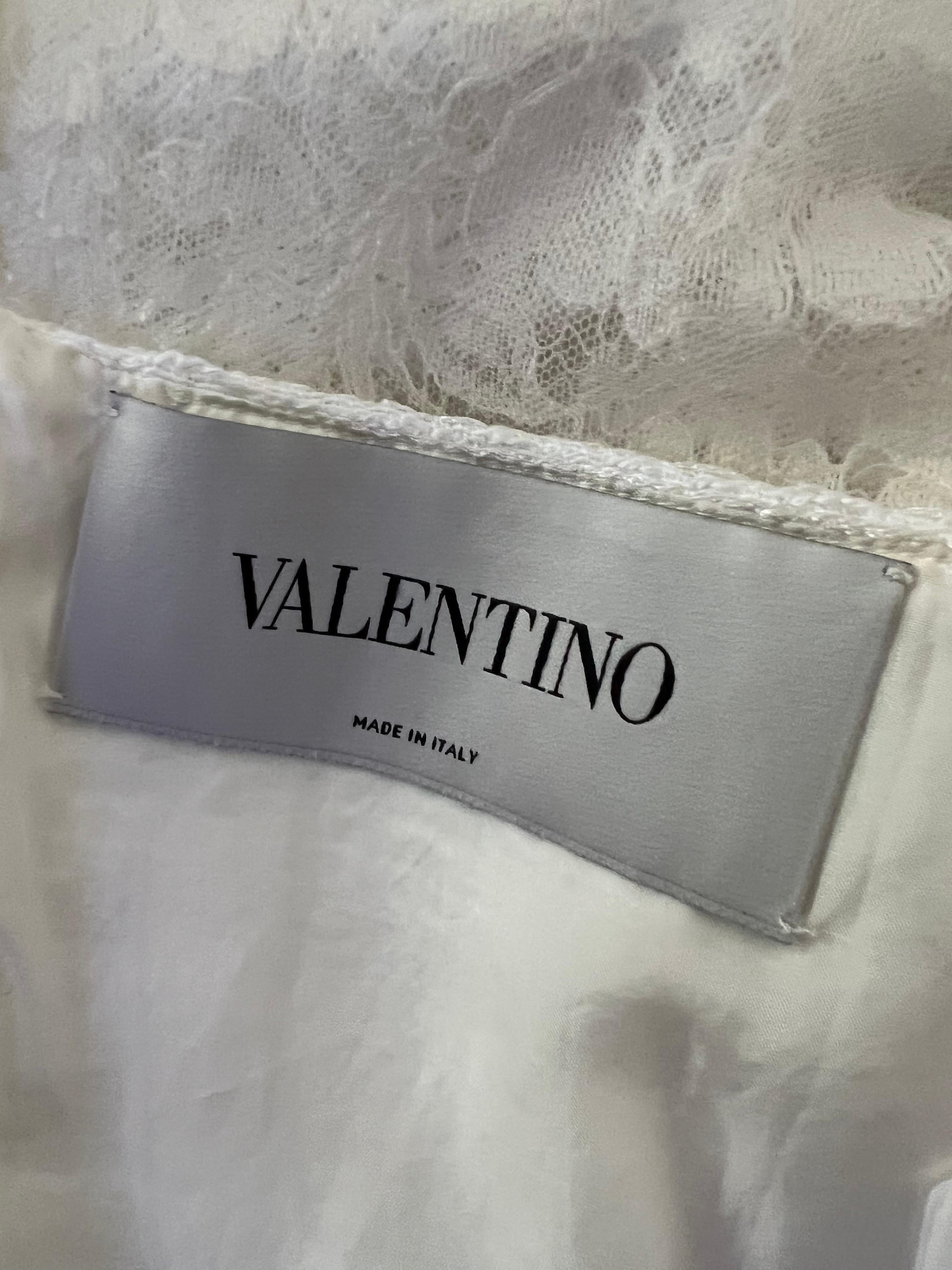 Valentino White Mini Dress, Size 8  For Sale 2
