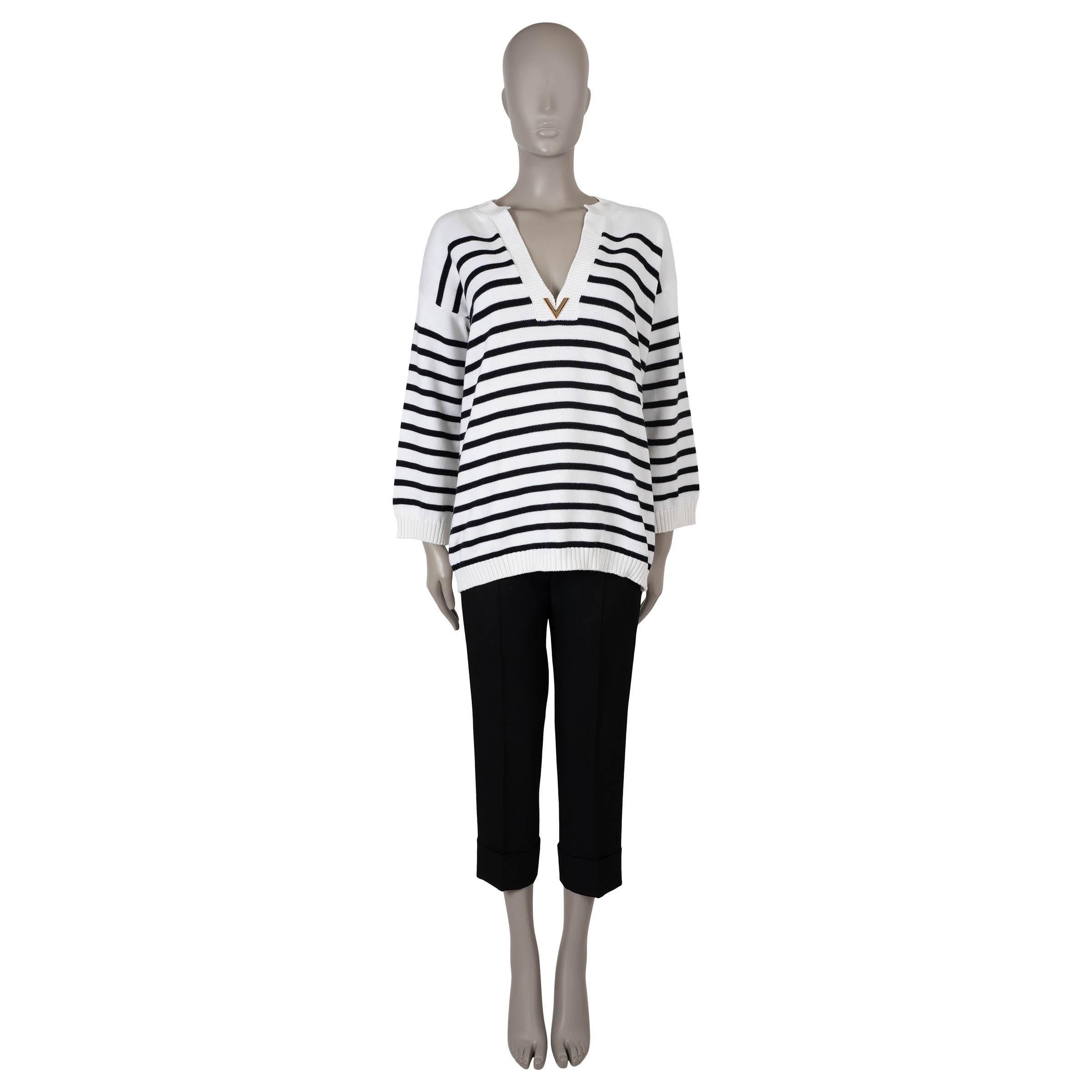 VALENTINO Weißer & marineblauer Baumwollpullover 2022 STRIPED DEEP V OVERSIZED Pullover S im Zustand „Hervorragend“ im Angebot in Zürich, CH