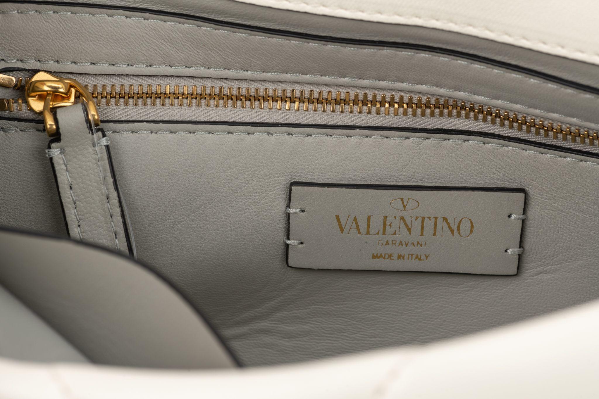 Valentino White  Roman Stud Bag New In New Condition For Sale In West Hollywood, CA