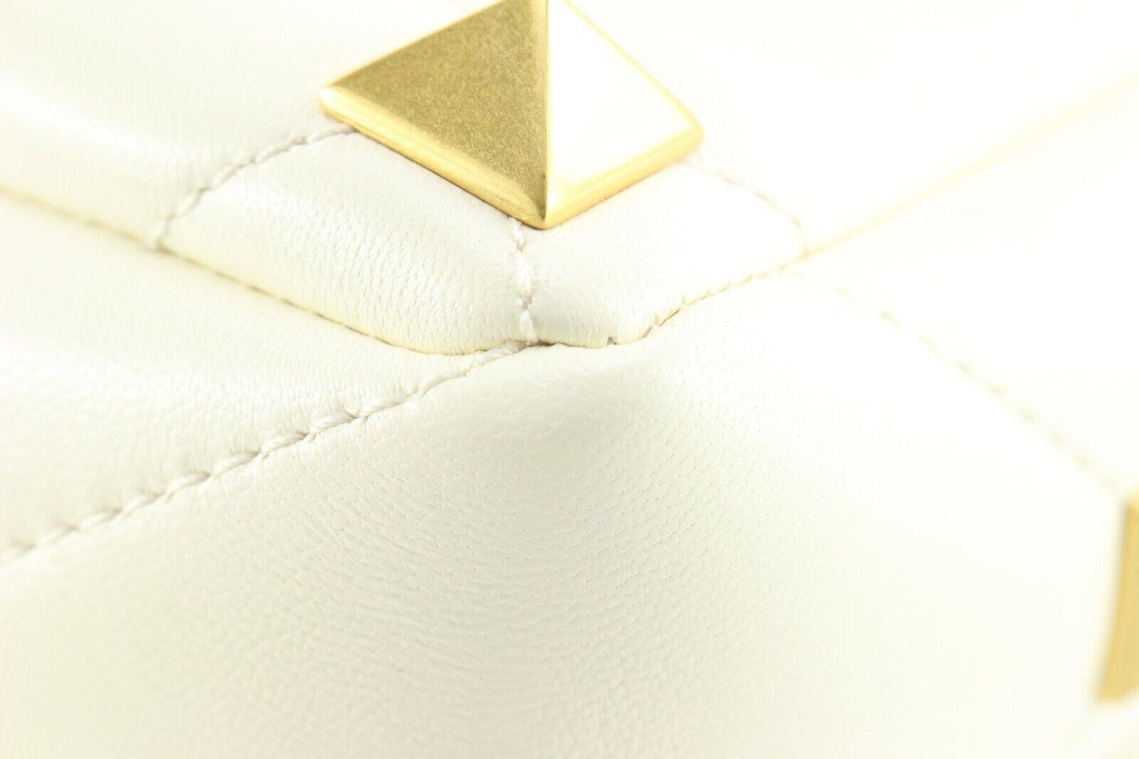 Valentino - Sac à bandoulière en or blanc avec clous romains 1VAL0407C en vente 1