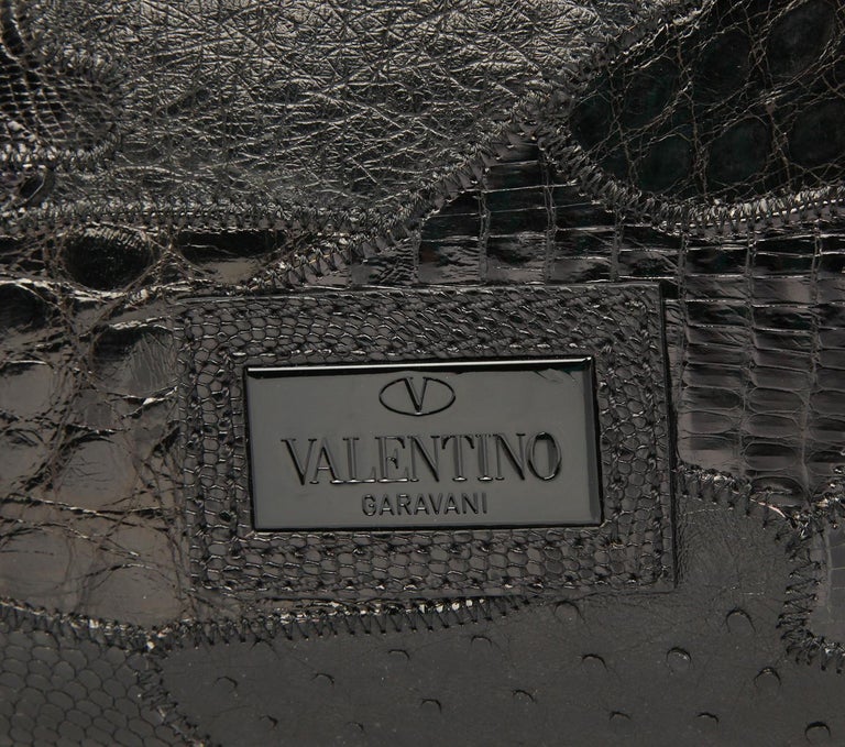 Valentino Women luxury Tote bag black 7WB00671-AMIP01-0NO In New Condition For Sale In Karlsfeld, DE
