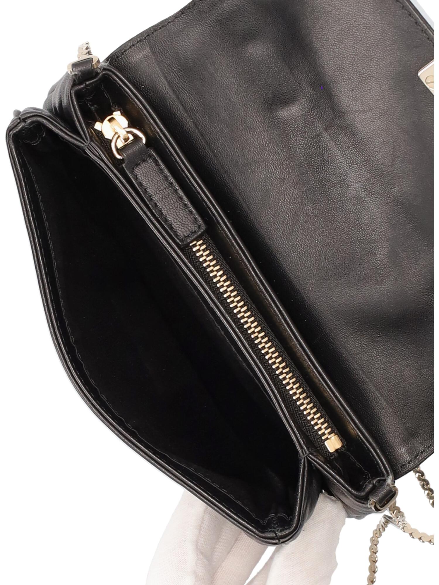 Valentino Women Shoulder bags Black Leather  For Sale 1