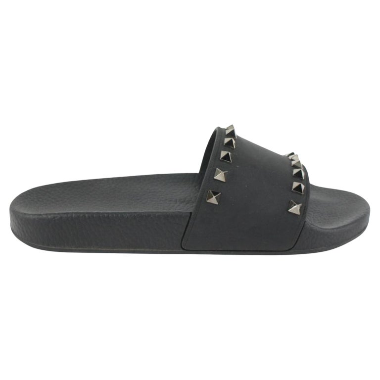 Valentino Women's 38 Black Rockstud Rubber Pool Slide Sandal 128v35 For  Sale at 1stDibs | valentino slides women, valentino 38, valentino rockstud  shoes serial number