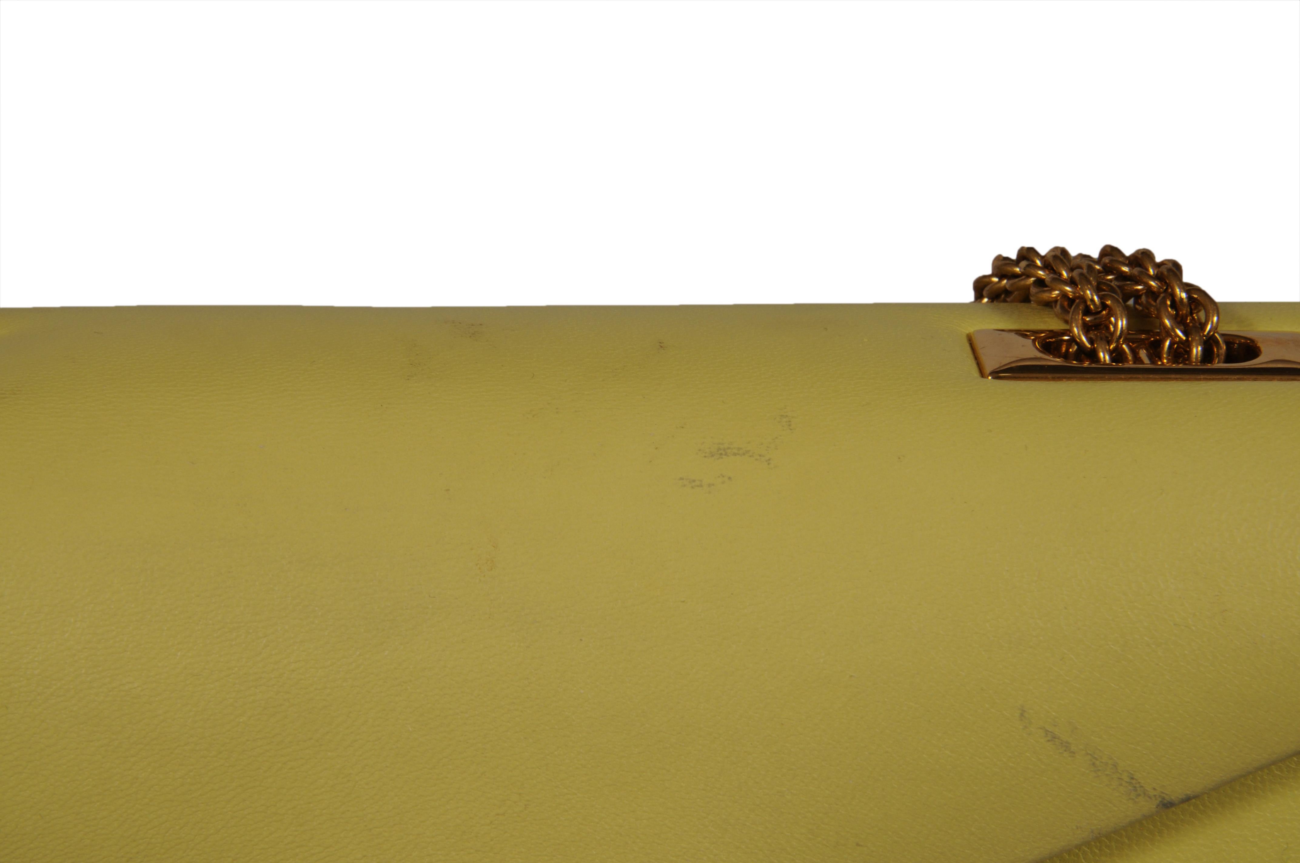 Valentino Womens One Stud Chain Shoulder Bag Yellow Leather Crossbody Tote Bag en vente 12