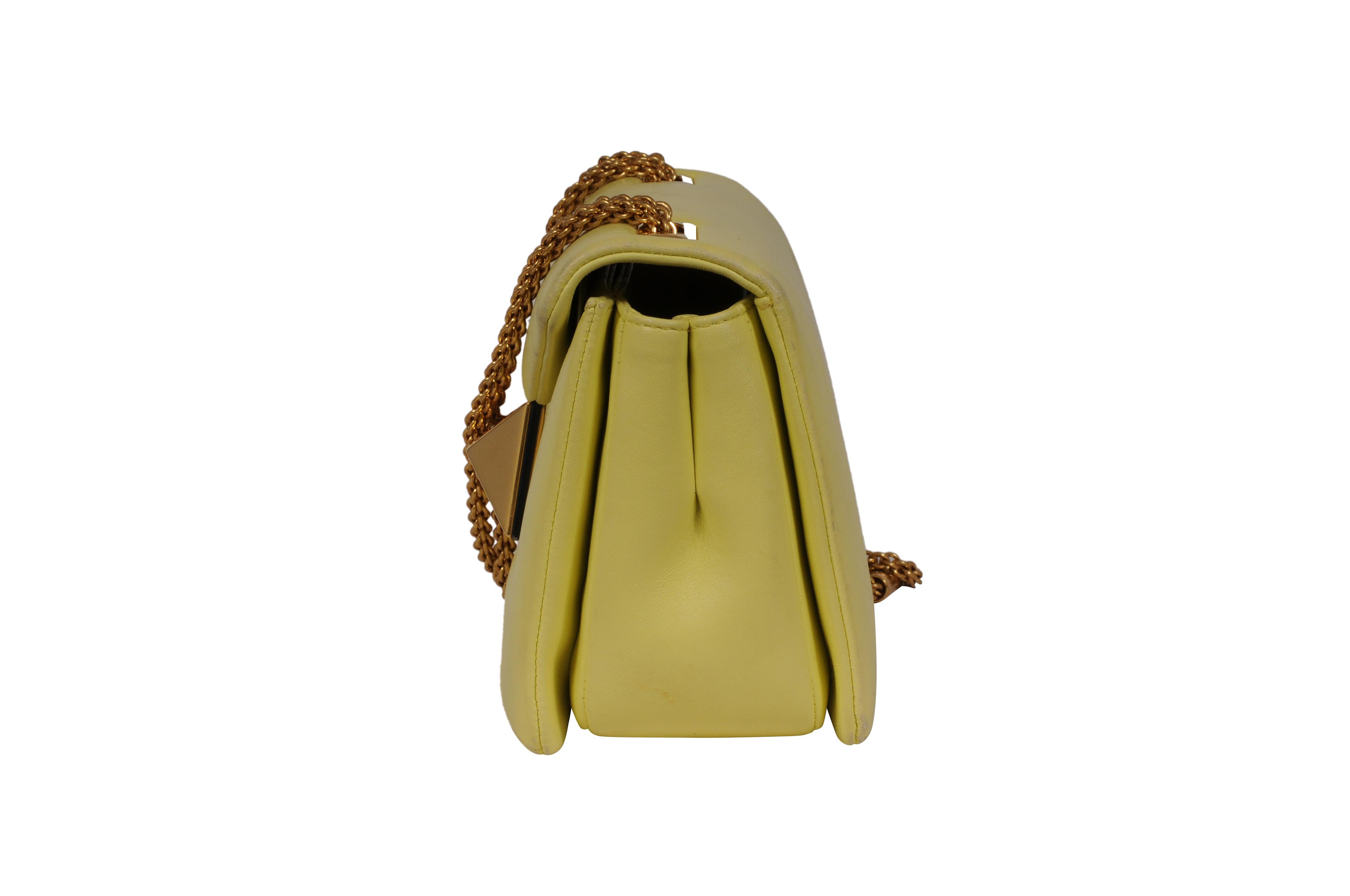 Jaune Valentino Womens One Stud Chain Shoulder Bag Yellow Leather Crossbody Tote Bag en vente