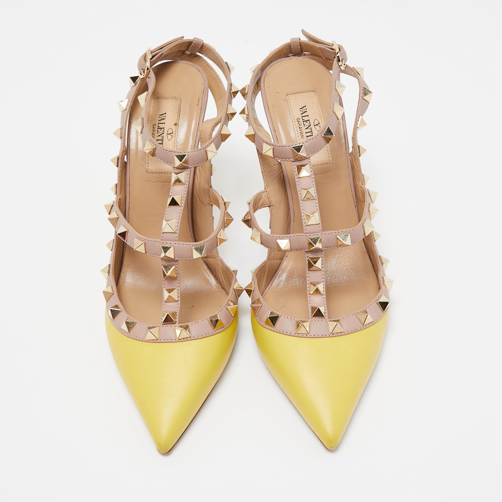 Make a chic style statement with these designer pumps. They showcase sturdy heels and durable soles, perfect for your fashionable outings!

Includes: Original Dustbag, Info Booklet, Extra Embellishments

