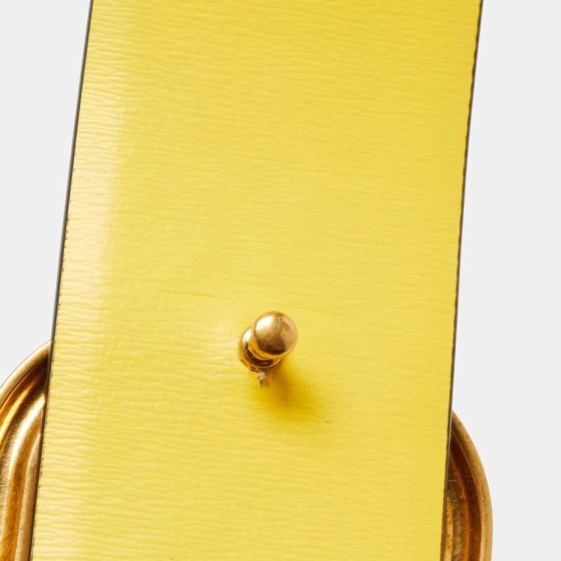 Women's Valentino Yellow Leather VLogo Signature Reversible Belt 65CM For Sale