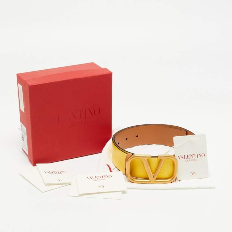 Valentino Yellow Leather VLogo Signature Reversible Belt 65CM For Sale 2