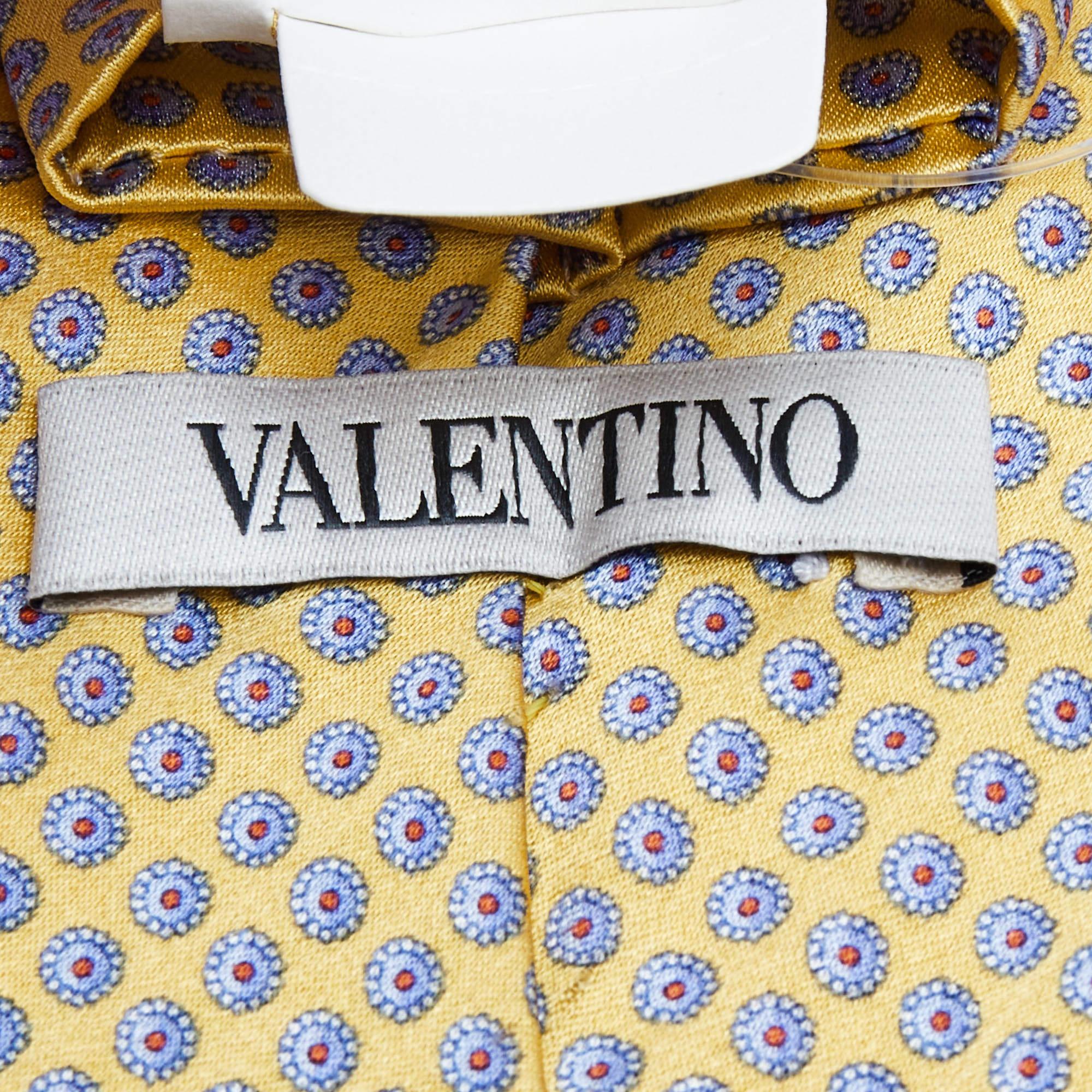 Valentino Yellow Printed Silk Tie In Excellent Condition In Dubai, Al Qouz 2