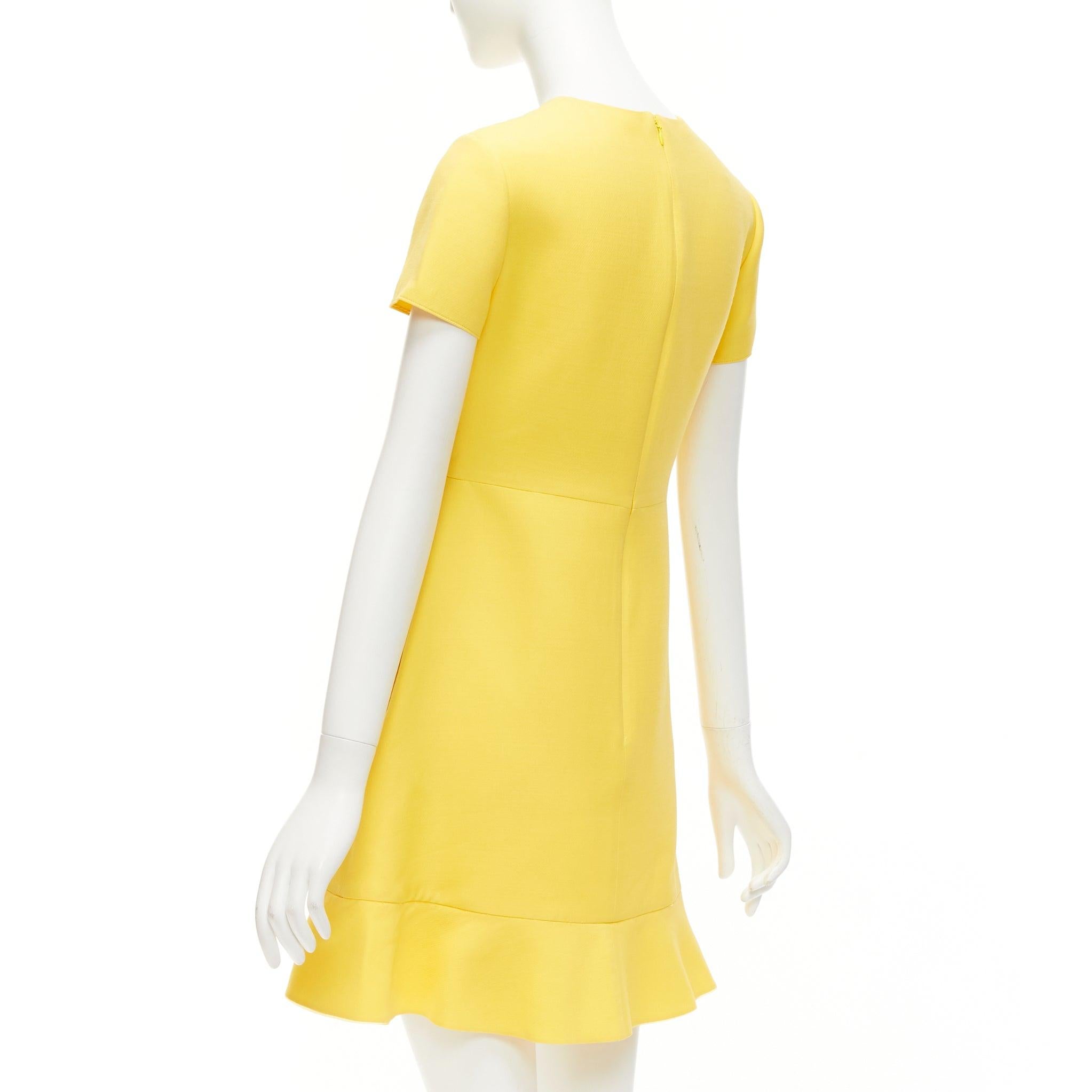 Valentino - Robe évasée à manches courtes en laine et soie jaune IT42 M en vente 1