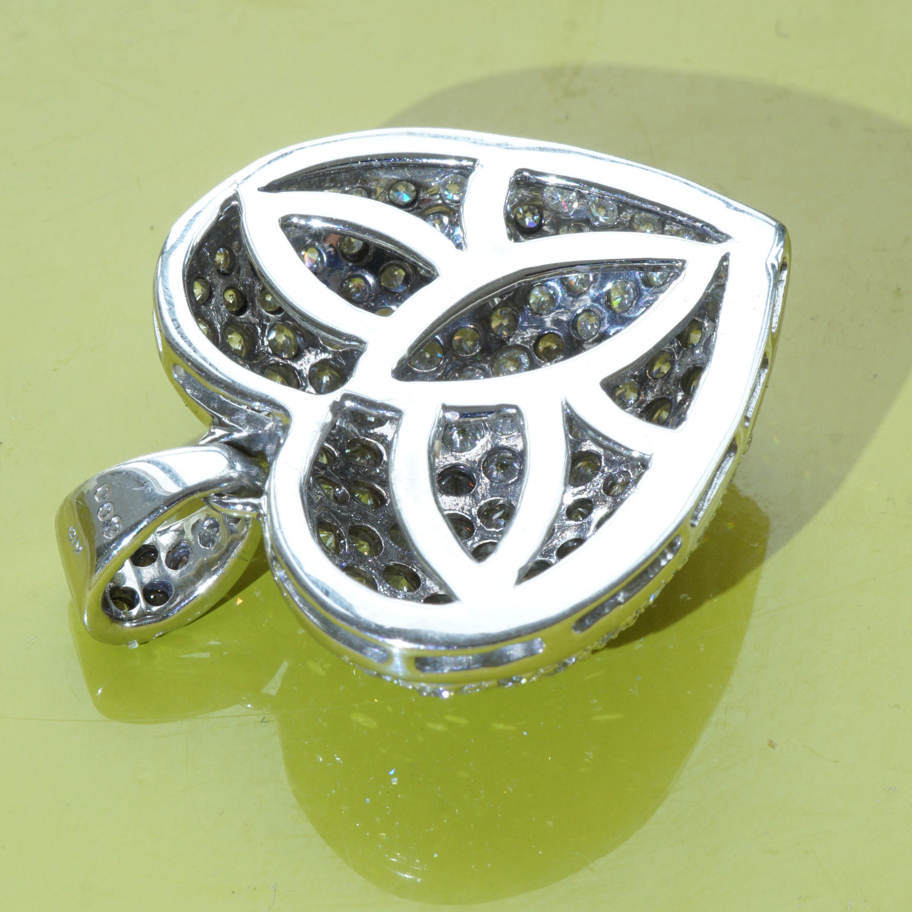 Ciondolo Cuore di Valentin Amore per Sempre 5 ct Brillianti con incastonatura solida SI 13 gr. In condizioni Nuovo in vendita a Viena, Viena