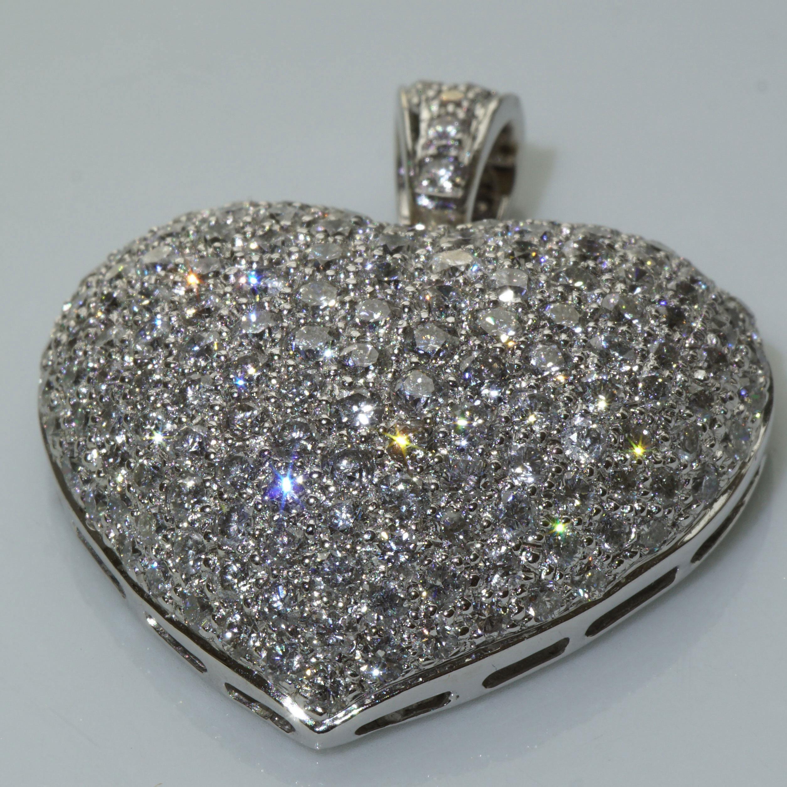da uomo o donna Ciondolo Cuore di Valentin Amore per Sempre 5 ct Brillianti con incastonatura solida SI 13 gr. in vendita