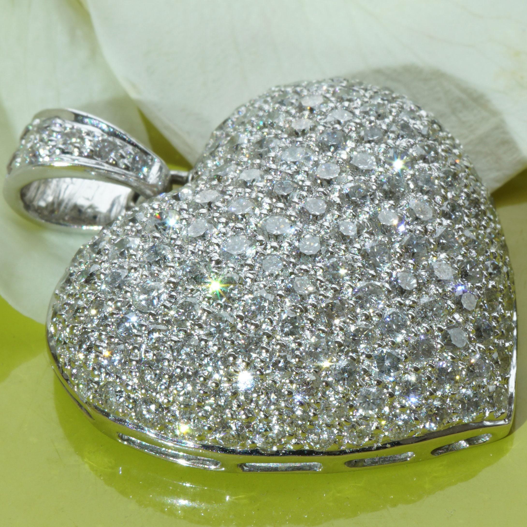 Ciondolo Cuore di Valentin Amore per Sempre 5 ct Brillianti con incastonatura solida SI 13 gr. in vendita 1