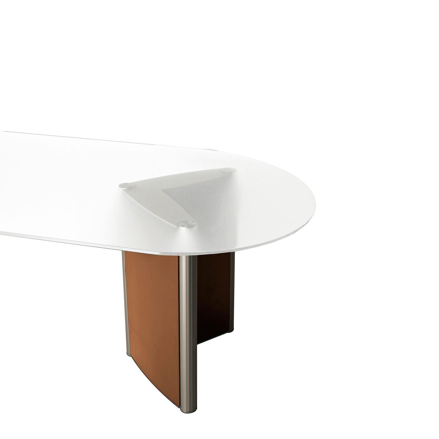 Modern Valeo Meeting Table by Fuciglietti Engineering For Sale