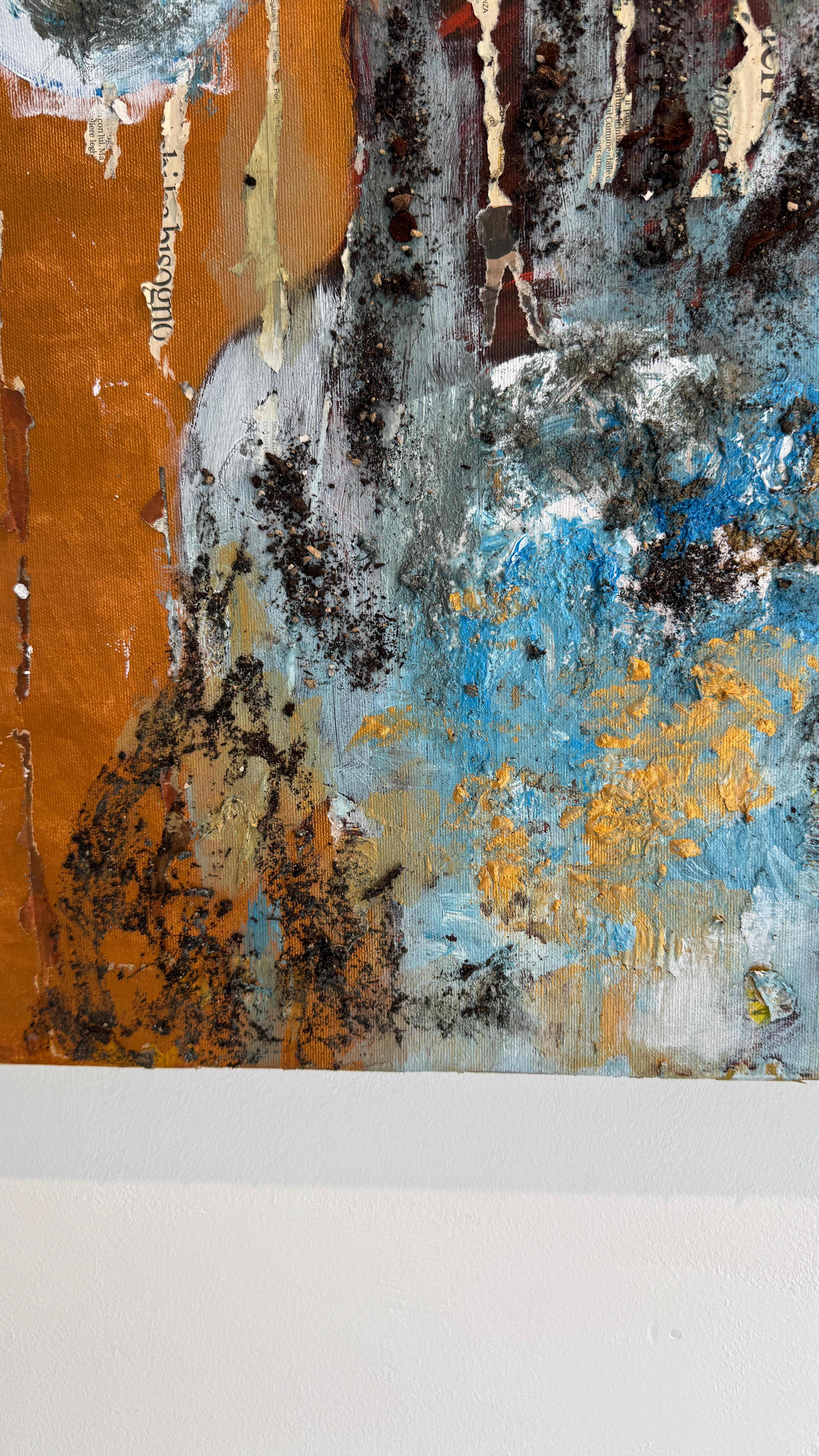 Montagne visionnaire - Gris Abstract Painting par Valeria Morasso
