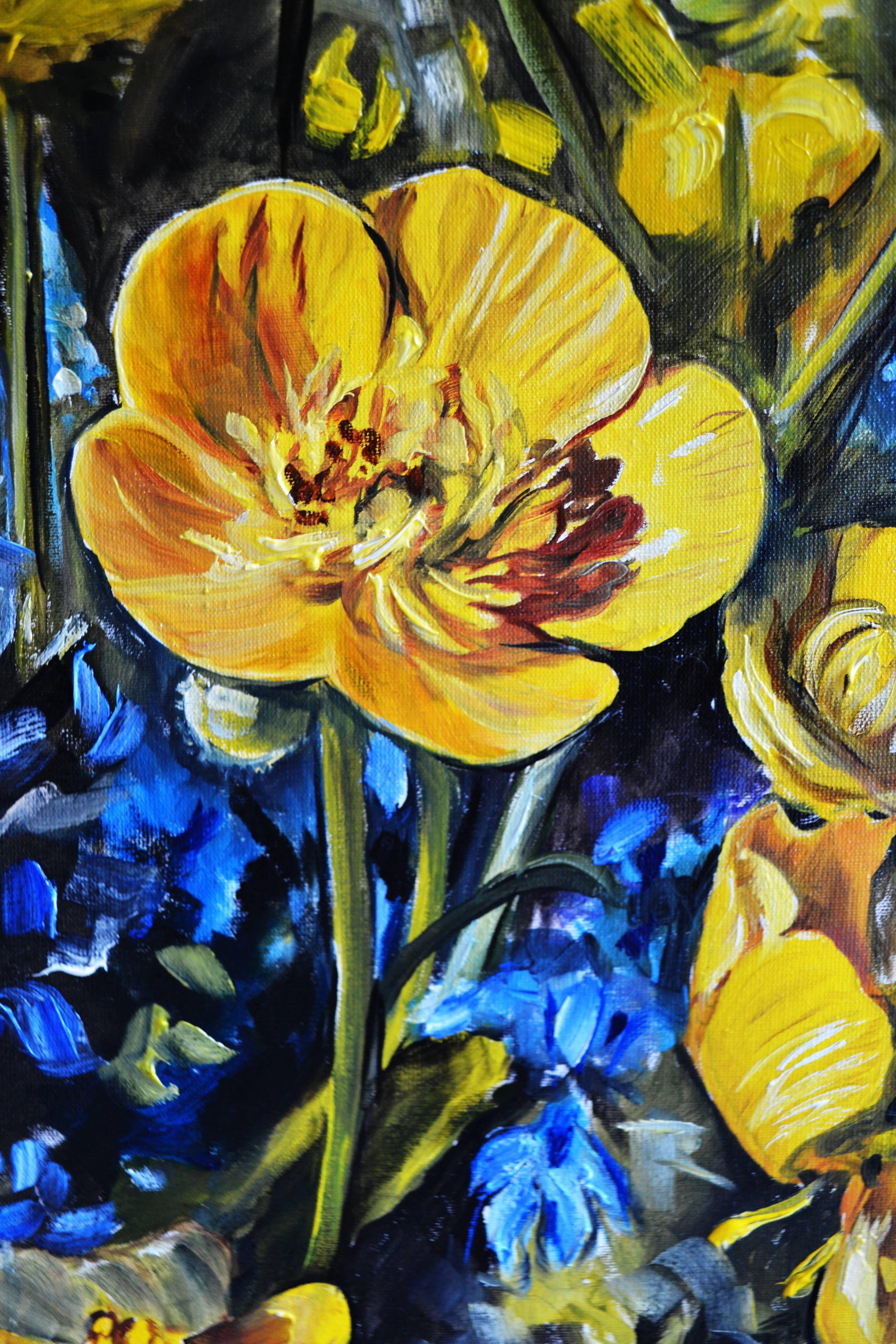 Innengemälde mit großen gelben Hahnenfußblüten auf dunklem Hintergrund. Makro-Blumen. Fotorealismus.    In diesem Ölgemälde habe ich mich bemüht, die Lebendigkeit und Unverwüstlichkeit des Lebens durch die Darstellung blühender Blumen zu vermitteln.