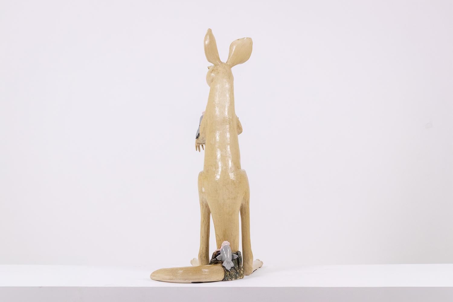 Valérie Courtet. Canguro de cerámica. Obra contemporánea. en Excelente estado para la venta en Saint-Ouen, FR