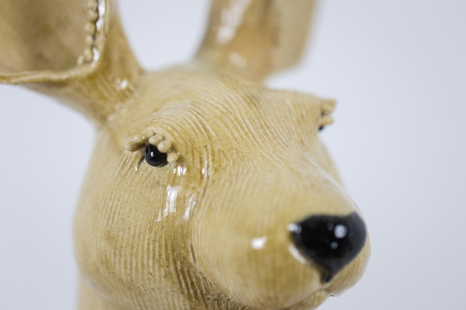 Valérie Courtet. Canguro de cerámica. Obra contemporánea. en venta 2