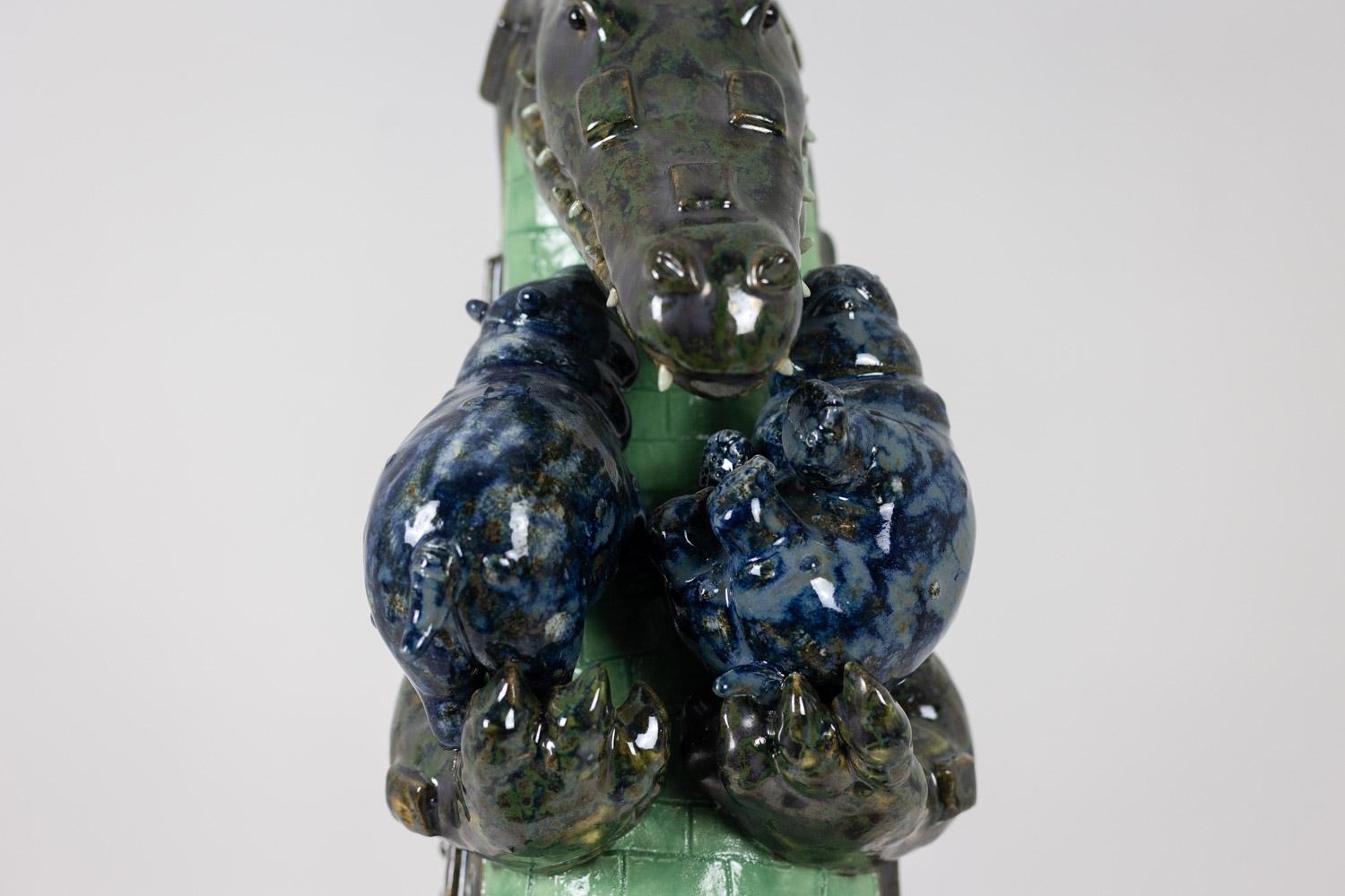 Valerie Courtet. Crocodile carrying hippos. Contemporary. In Excellent Condition For Sale In Saint-Ouen, FR