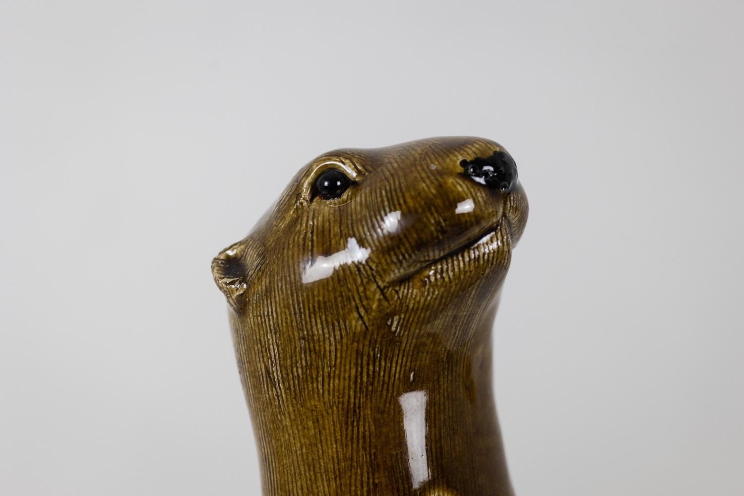 Valérie Courtet. Otter holding a fish. Contemporary. In Excellent Condition In Saint-Ouen, FR