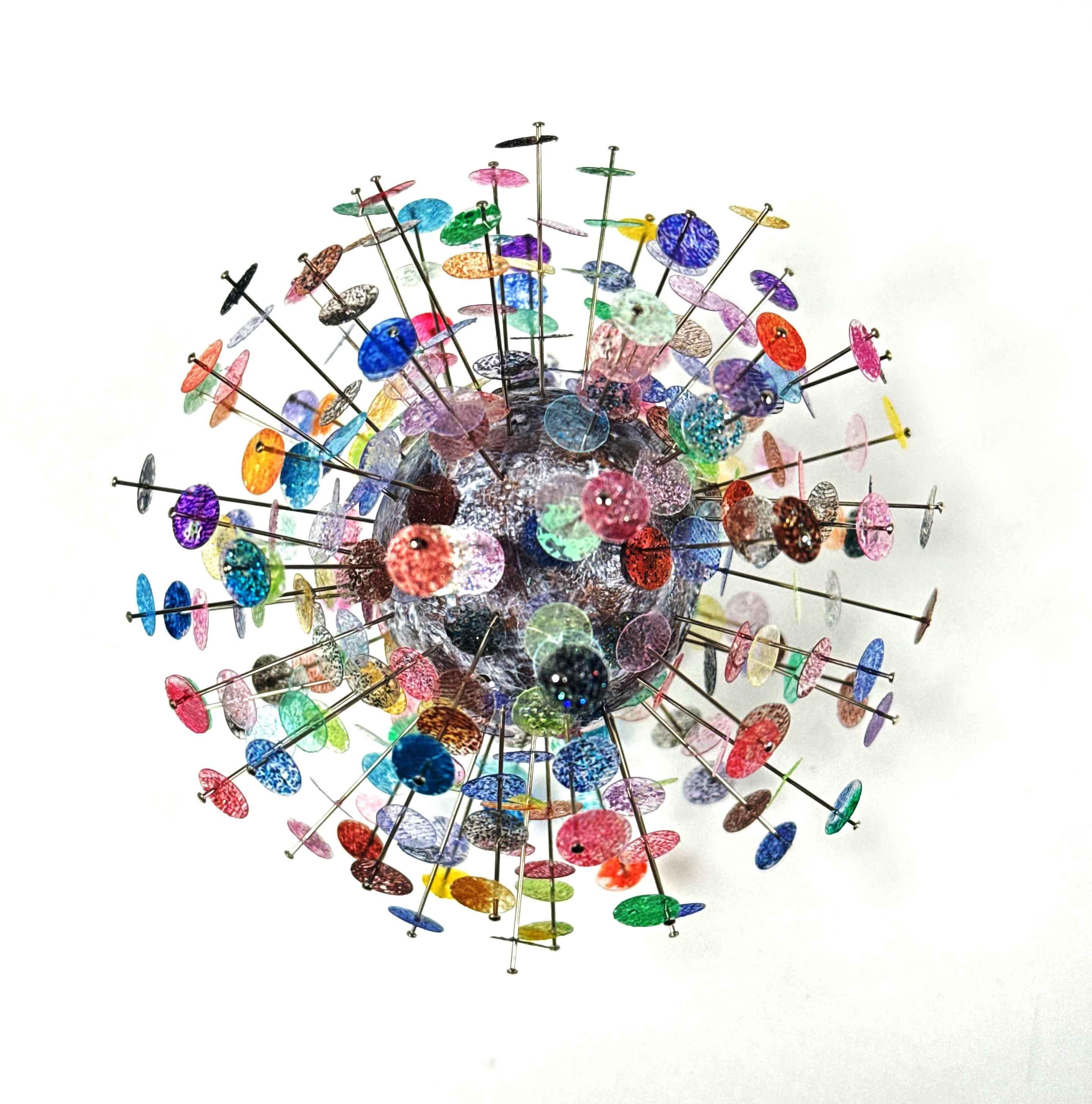 Valerie Huhn Still-Life Sculpture – Fingerabdruck Pinned Antike Kork Spule #2