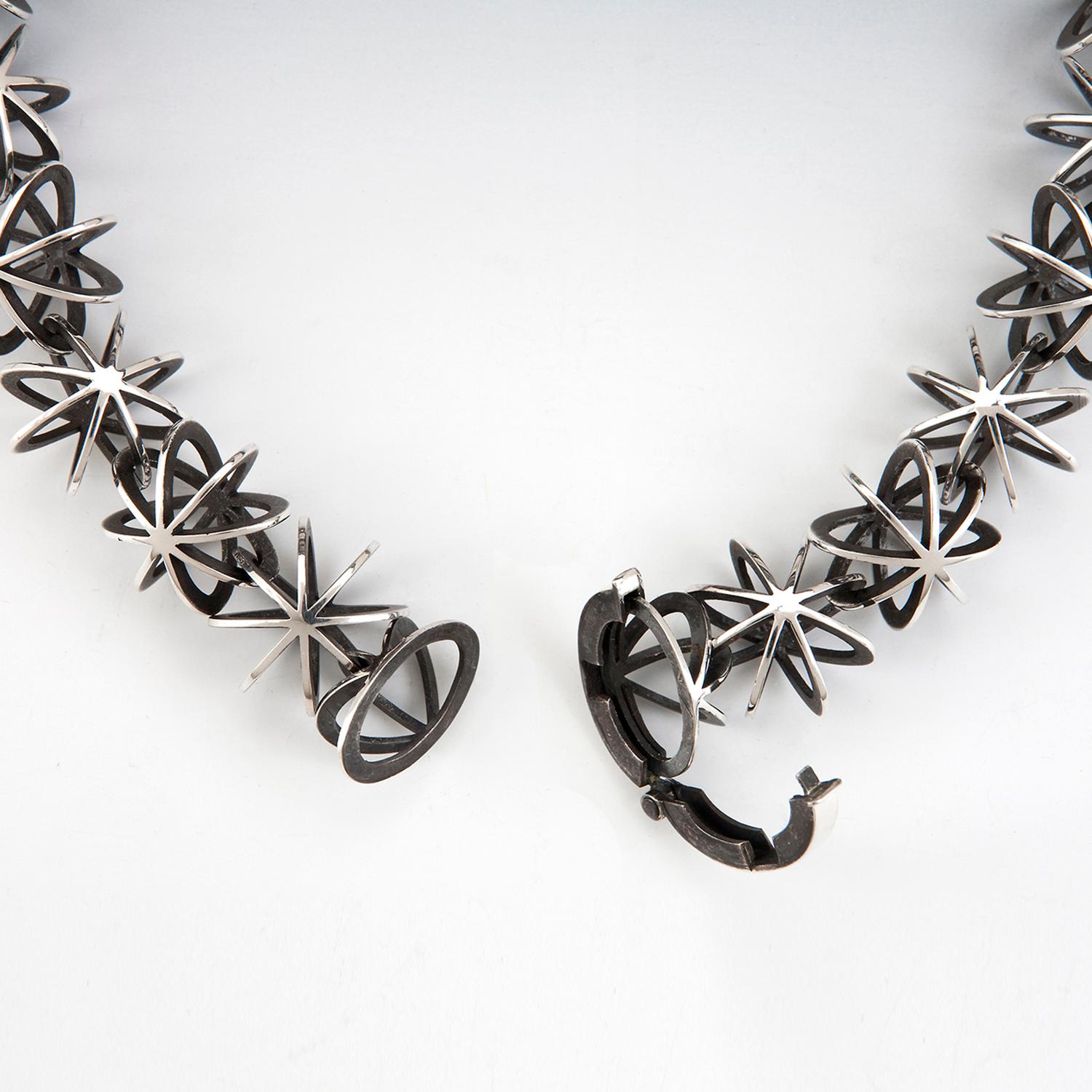 Valerie Jo Coulson Collana in argento con concatenazione di stelle in vendita 6