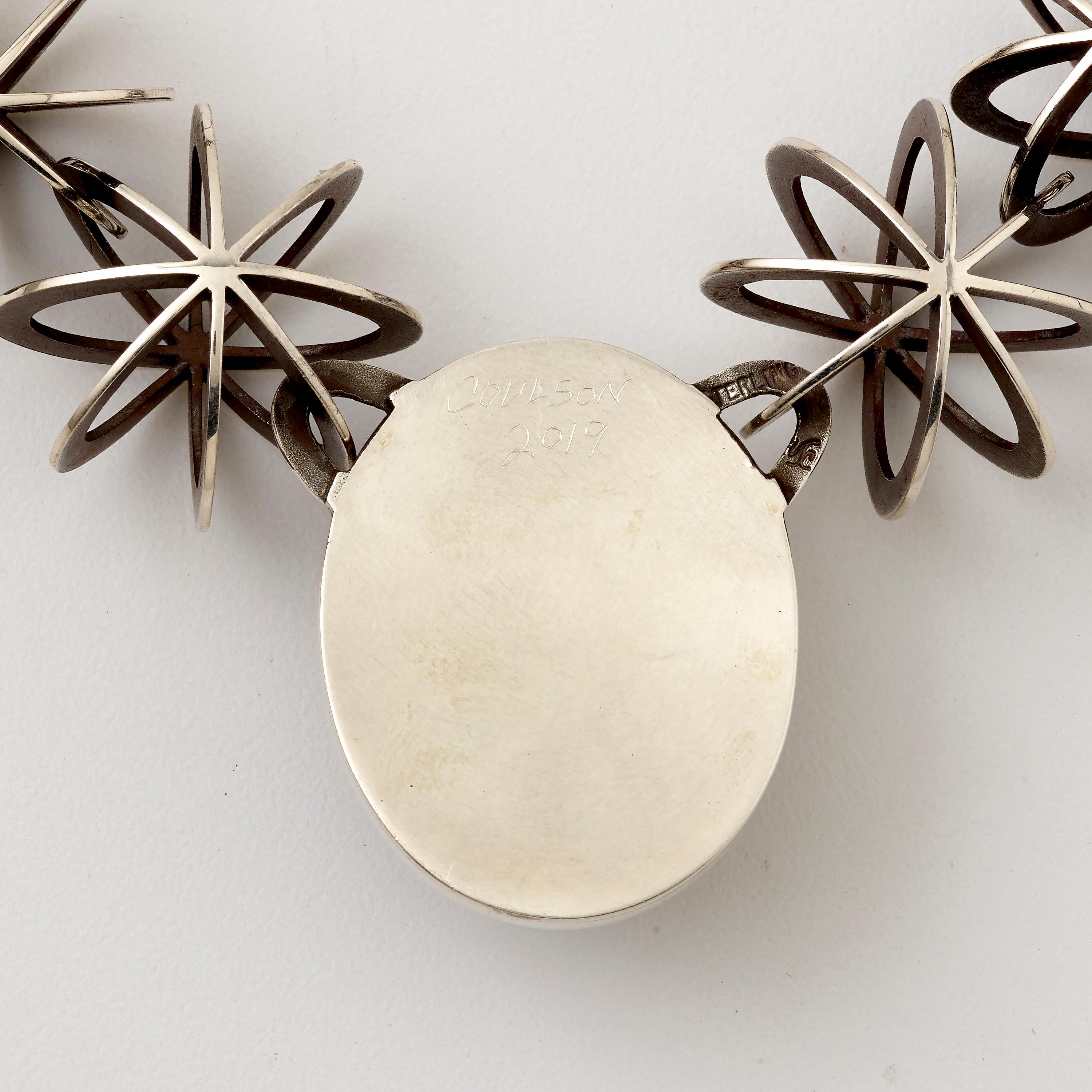 Artista Valerie Jo Coulson Collana in argento con concatenazione di stelle in vendita