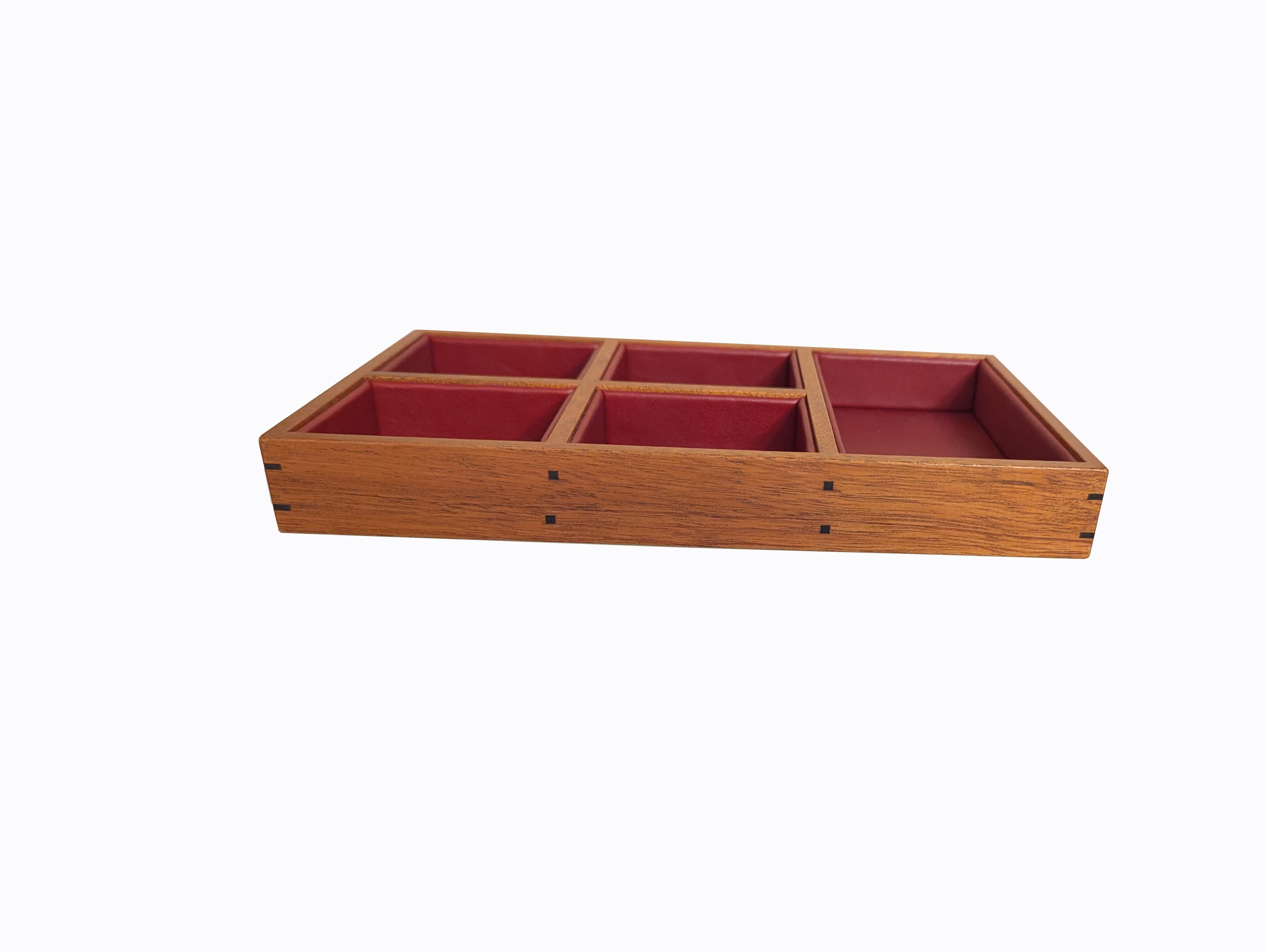 Valet Box Macassar Ebony foderato in pelle 21° secolo  da Boucher & Co Australia in vendita 3